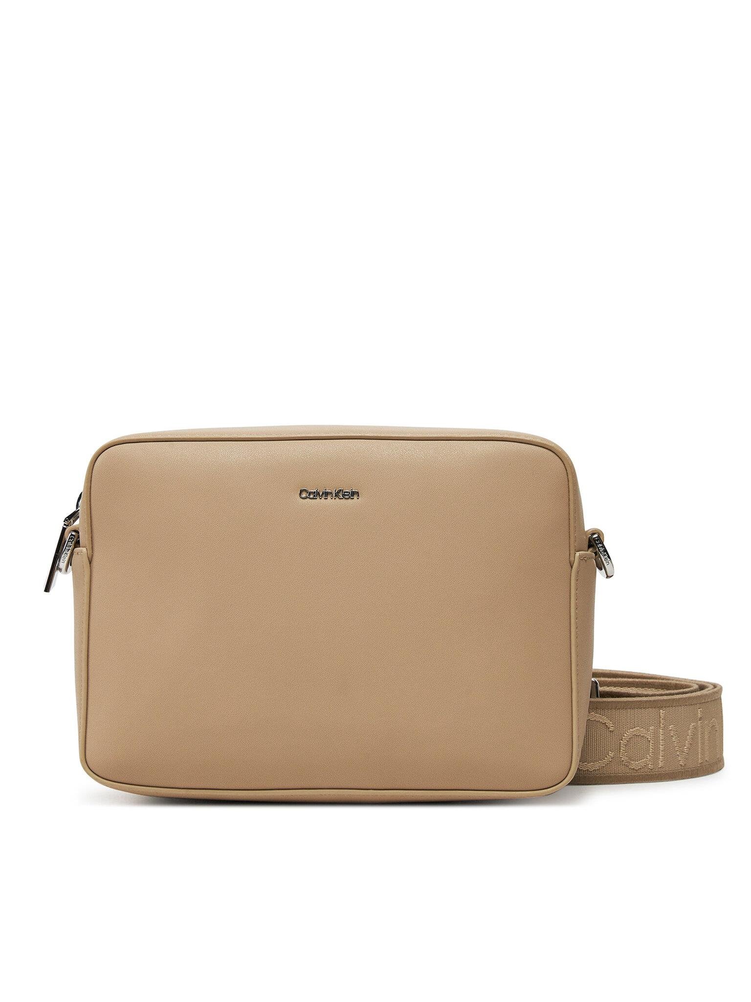 Calvin Klein Calvin Klein Kadın Ayarlanabilir ve Çıkarılabilir Omuz Askılı Kabartma Logolu Bej Omuz Çantası K60K613145-W75