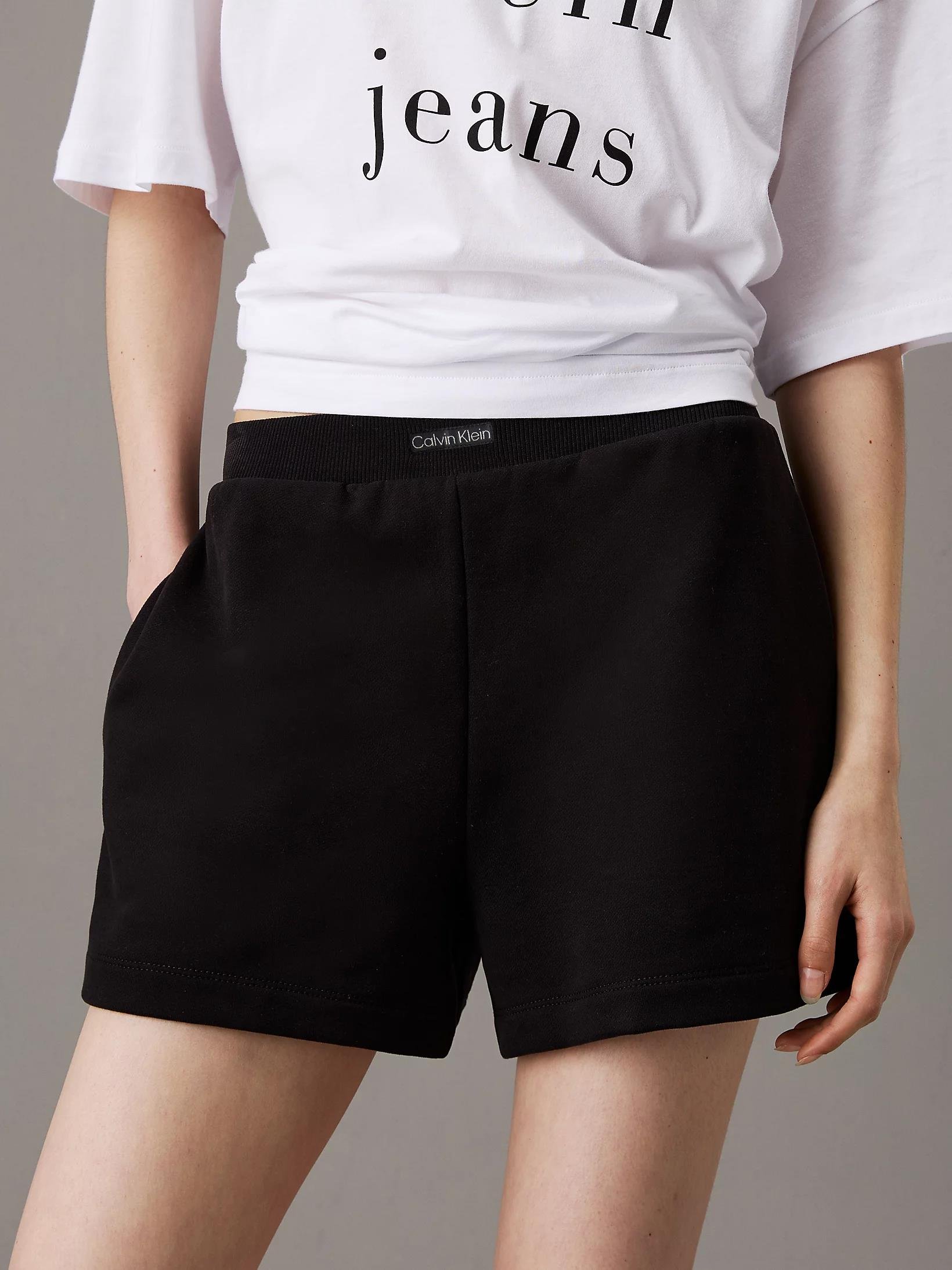 Calvin Klein Calvin Klein Kadın Beli Lastikli Kısa Boy Pamuklu Cep Detay Siyah Şort J20J225525-BEH
