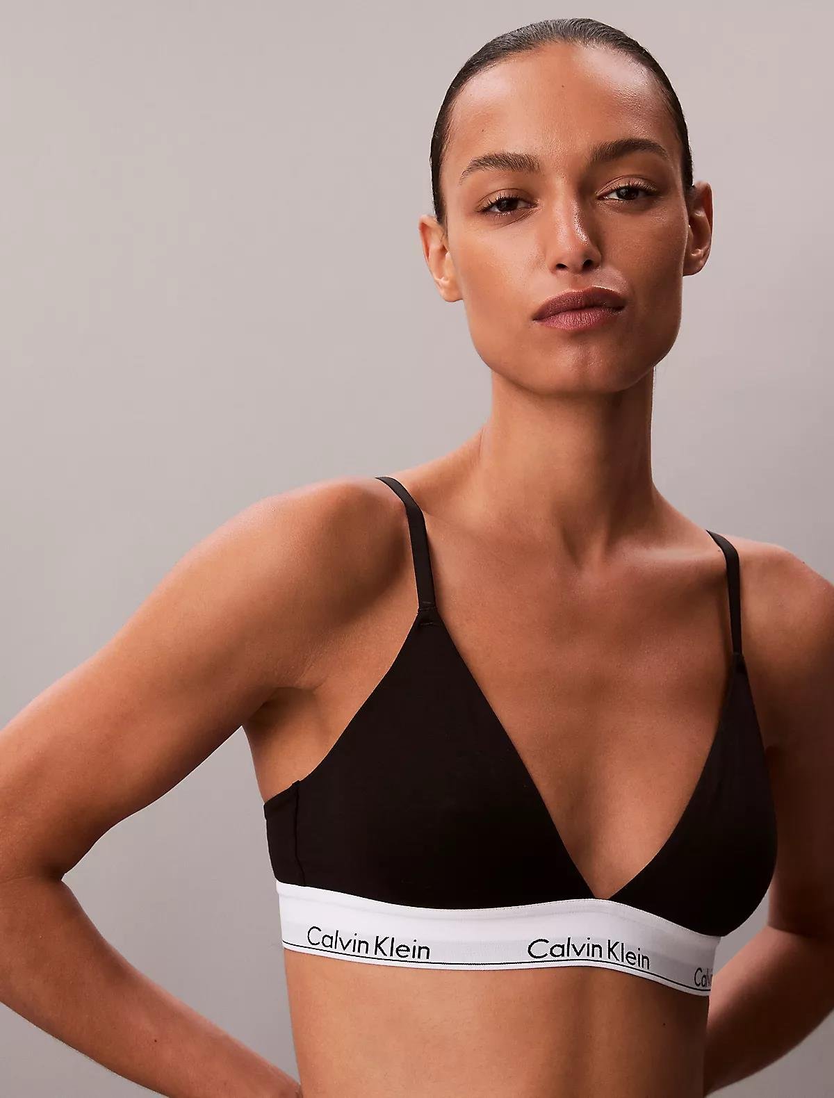 Calvin Klein Calvin Klein Kadın Lastik Marka Yazı Detay İnce Askı V Derin Yaka Siyah Sütyen LV00QF8498-UB1