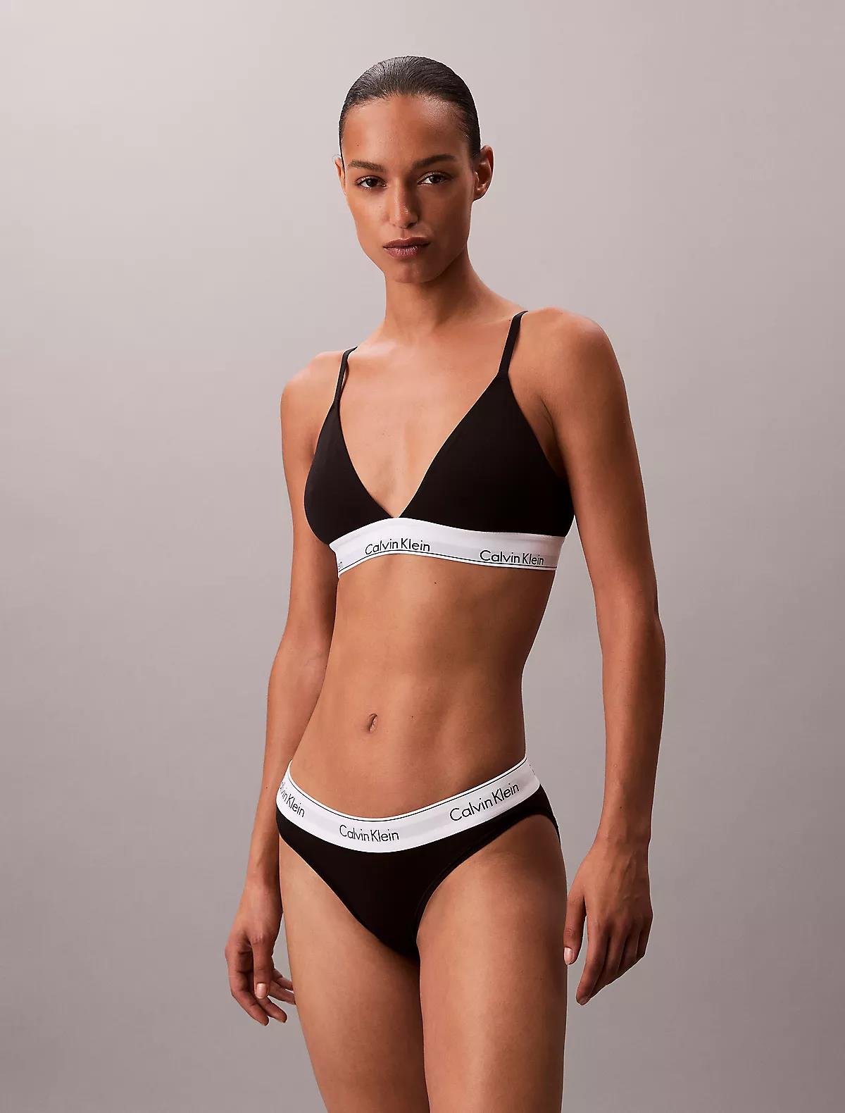 Calvin Klein Calvin Klein Kadın Lastik Marka Yazı Detay İnce Askı V Derin Yaka Siyah Sütyen LV00QF8498-UB1