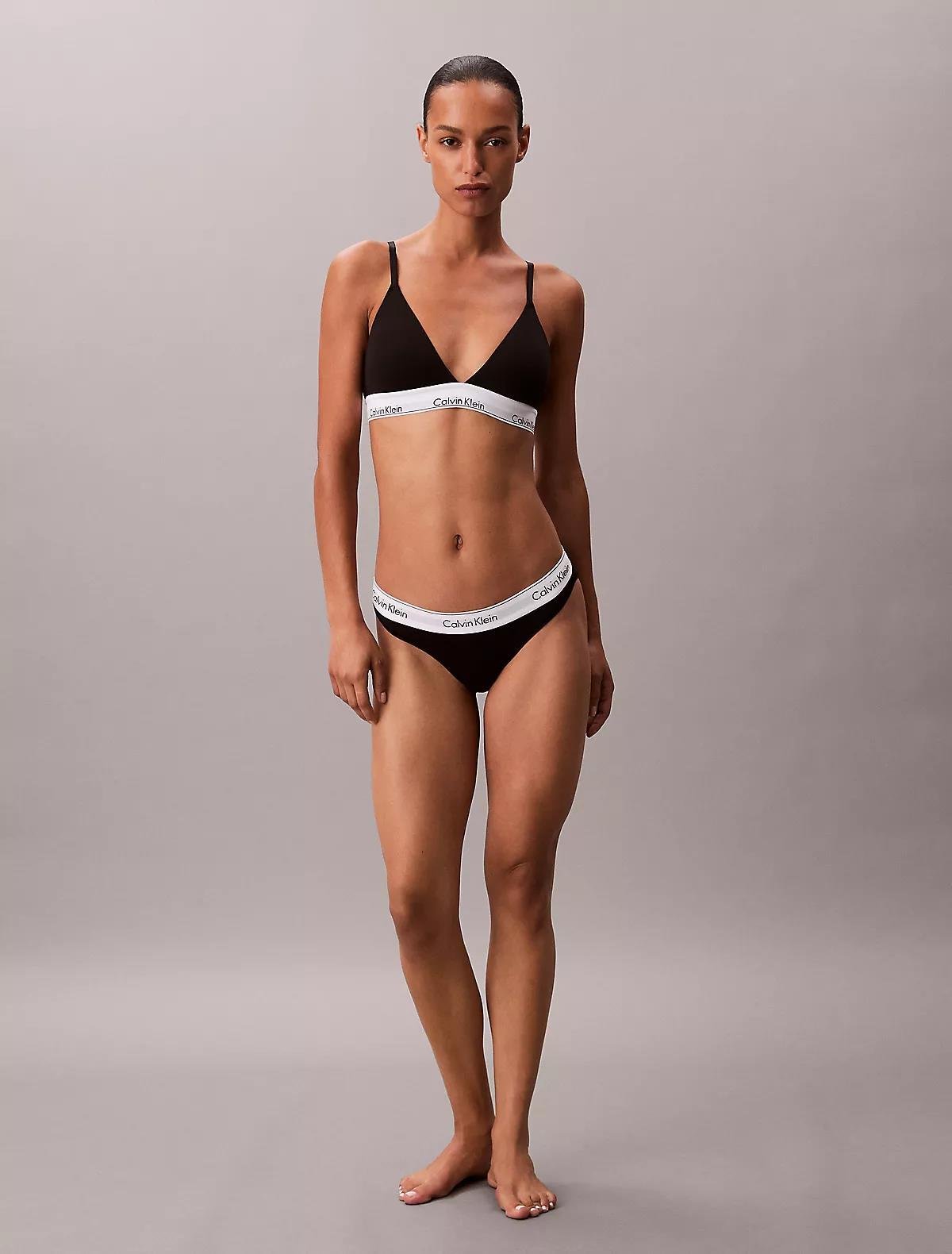 Calvin Klein Calvin Klein Kadın Lastik Marka Yazı Detay İnce Askı V Derin Yaka Siyah Sütyen LV00QF8498-UB1