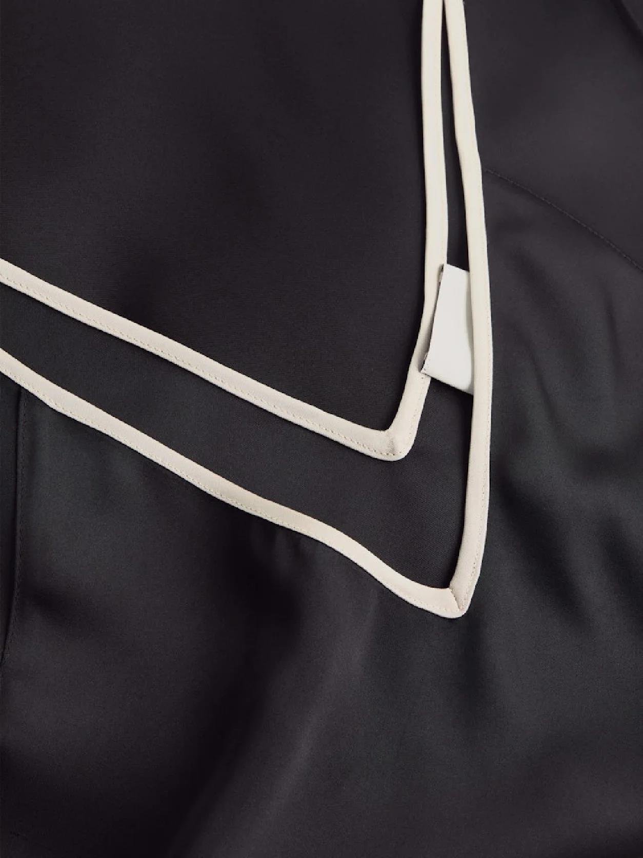 Calvin Klein Calvin Klein Kadın Normal Kalıp V Yaka Kolsuz Siyah Pijama Üstü K20K208185-BEH
