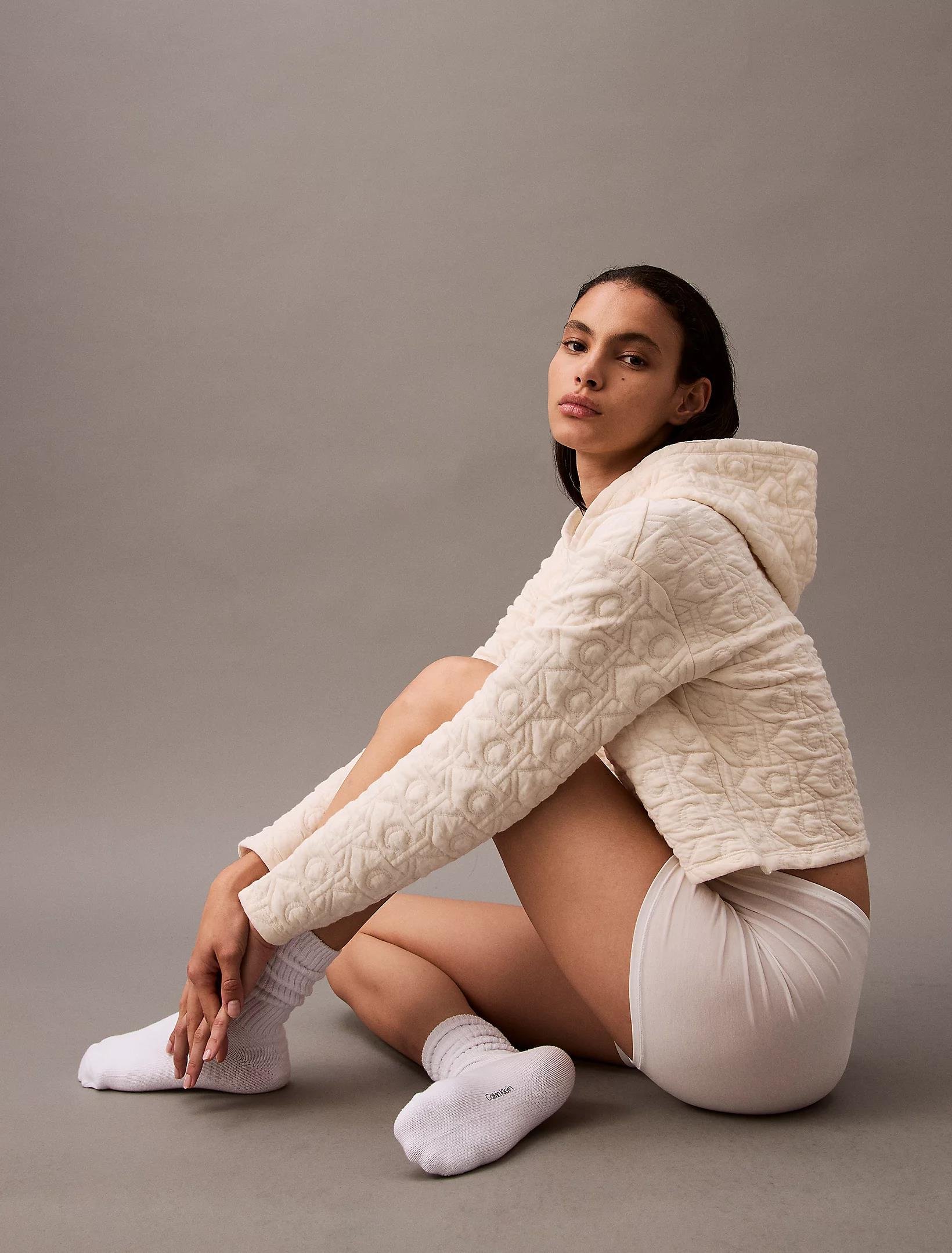 Calvin Klein Calvin Kleın Kadın Regular Fit Kapüşonlu Marka Logo Baskılı Uzun Kollu Beyaz Spor Eşofman Takımı 000QS7267E-101