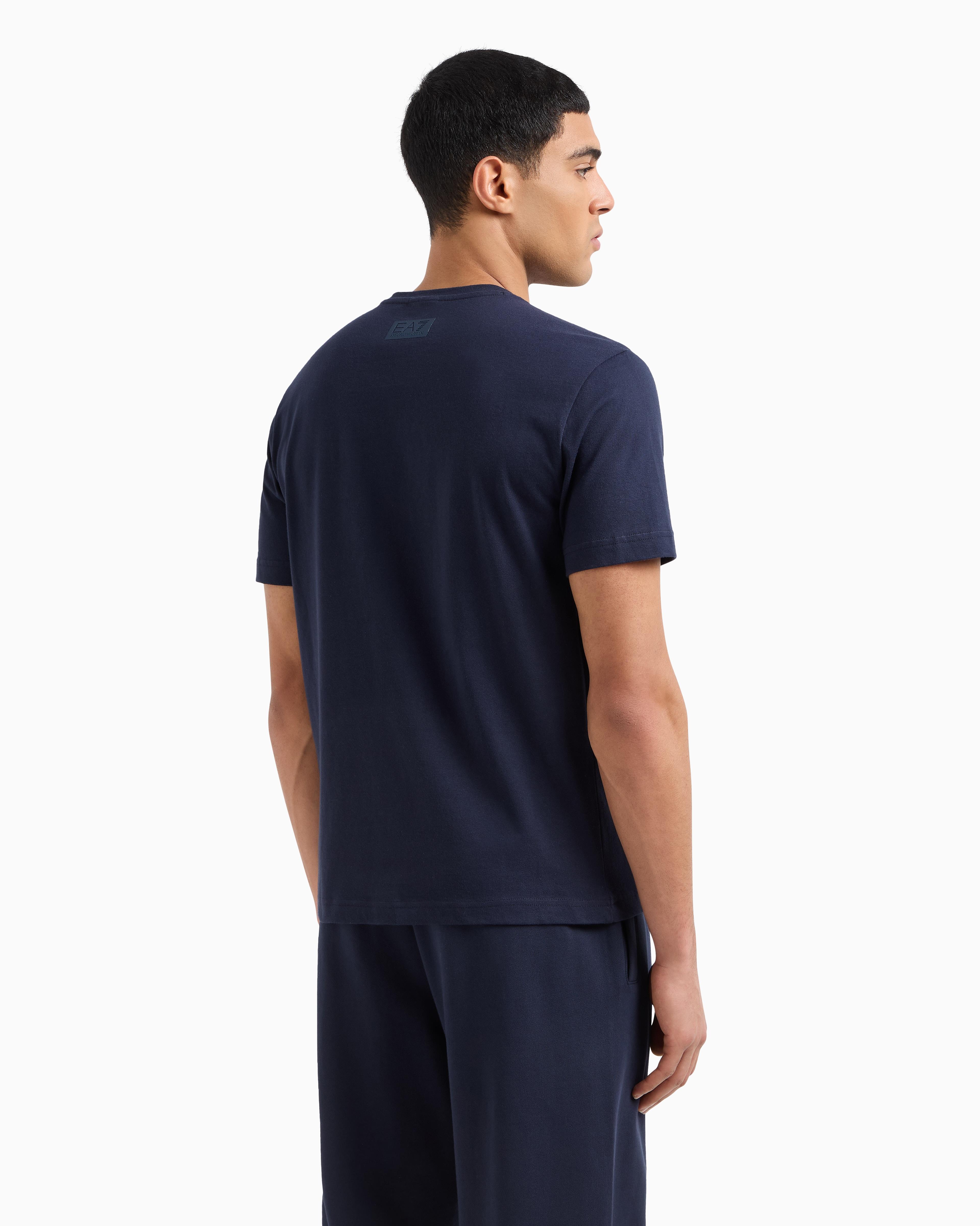 Ea7 Ea7 Erkek %100 Pamuklu Göğüste Büyük EA7 Logolu Yuvarlak Yaka Kısa Kollu Lacivert T-Shirt 7M000149 AF14772-UB102