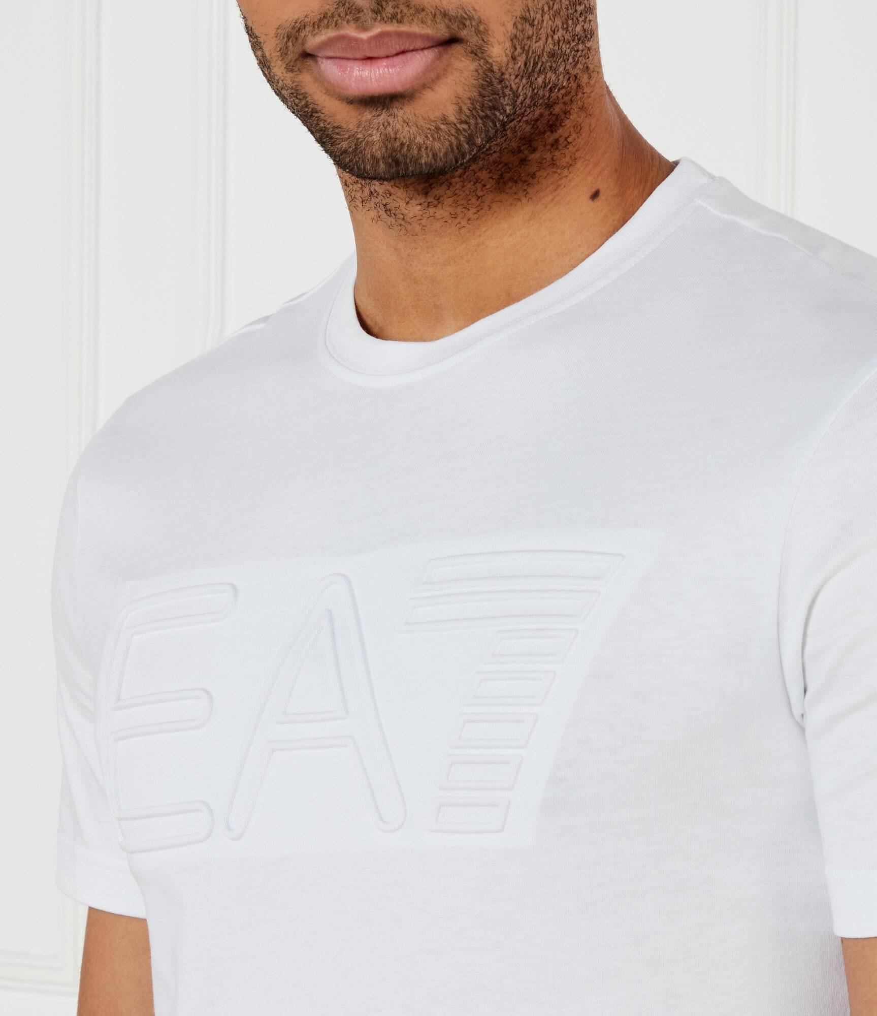 Ea7 Ea7 Erkek %100 Pamuklu Göğüste Büyük EA7 Logolu Yuvarlak Yaka Kısa Kollu Ekru T-Shirt 7M000149 AF14772-U1079