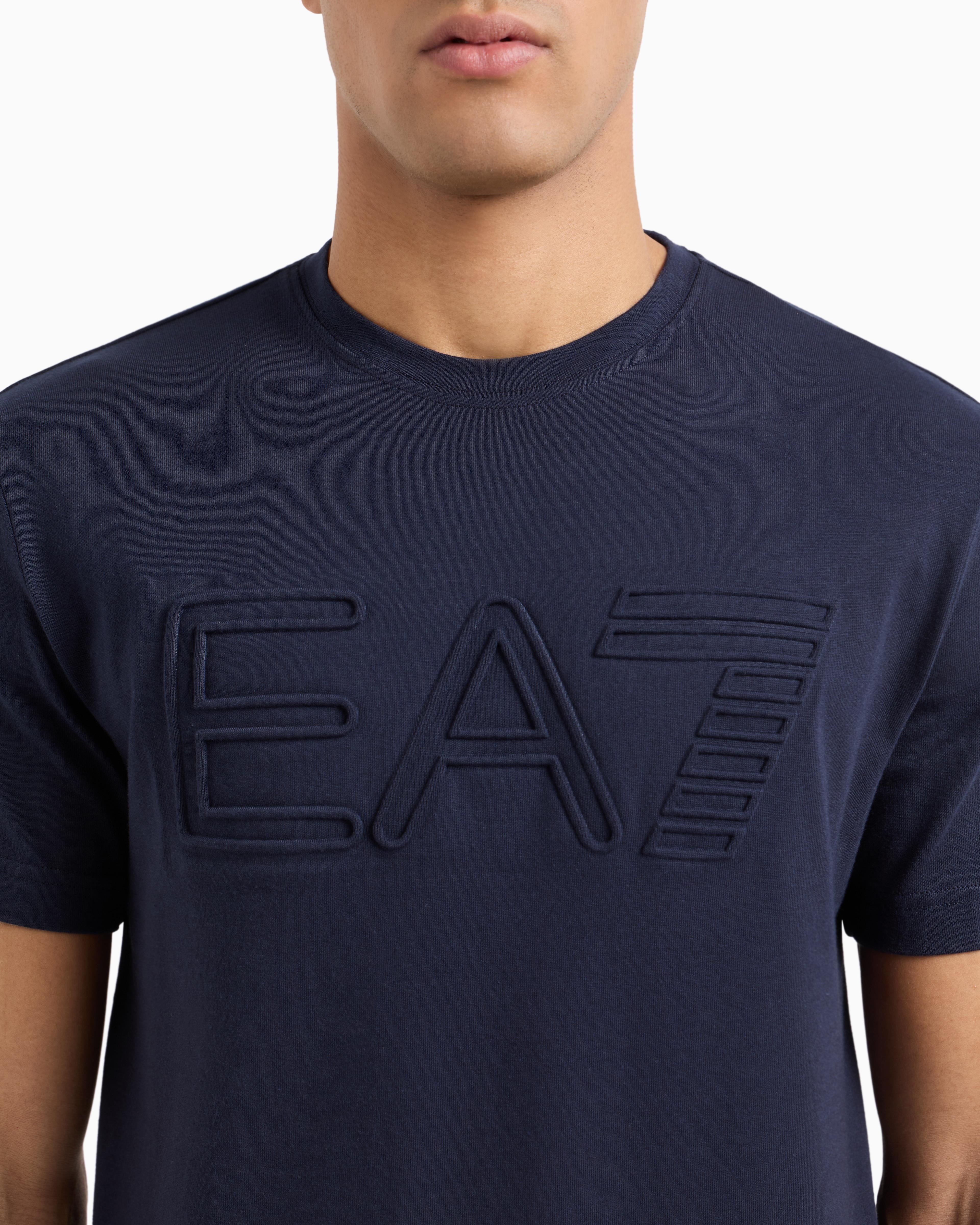 Ea7 Ea7 Erkek %100 Pamuklu Göğüste Büyük EA7 Logolu Yuvarlak Yaka Kısa Kollu Lacivert T-Shirt 7M000149 AF14772-UB102