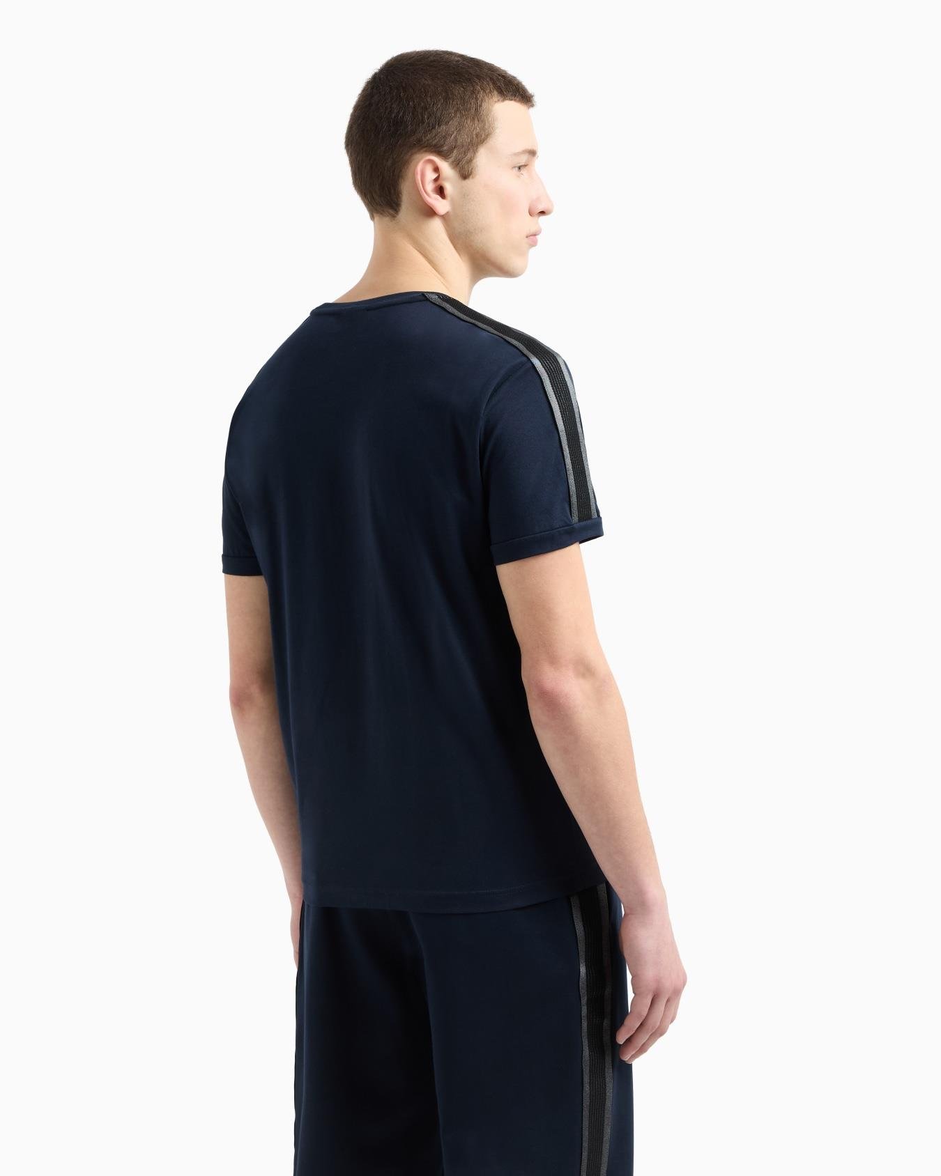 Ea7 Ea7 Erkek Omuzları Şerit Çizgili EA7 Logolu Regular Fit Yuvarlak Yaka Kısa Kollu Lacivert T-Shirt 7M000138 AF10375-UB102