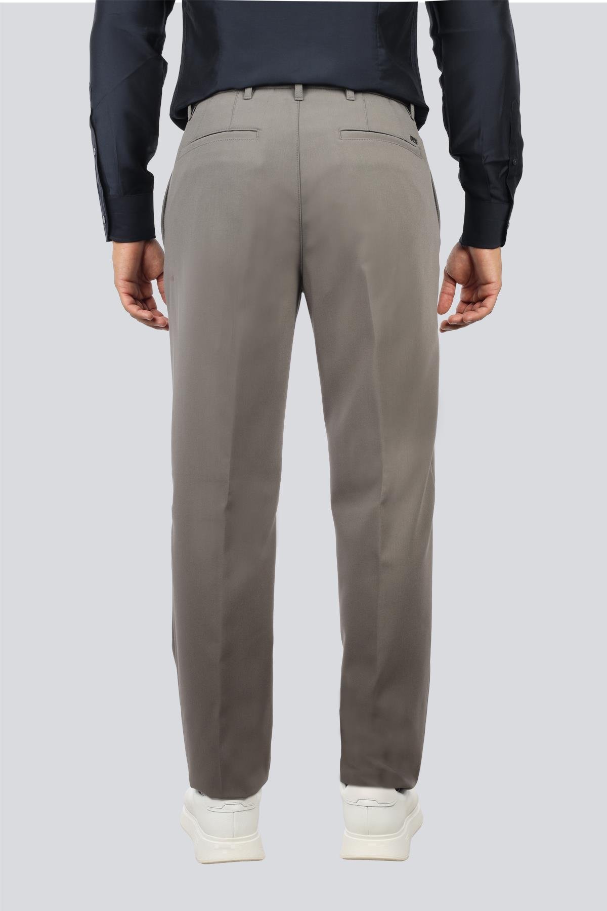 Emporio Armani Emporıo Armani Erkek Normal Kalıp Düz Paça Metalik Kartal İmzalı Bej Pantolon EM003660 AF18079-U8092