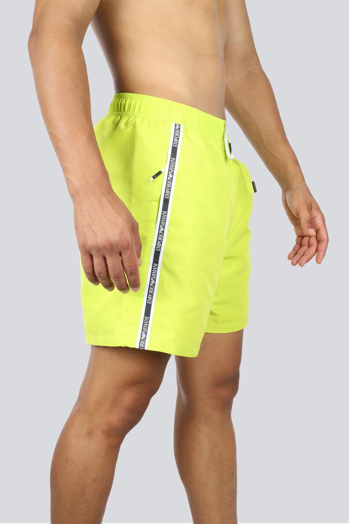 EMPORIO ARMANI Emporıo Armani Erkek Normal Bel Kısa Boy Yandan Şerit Marka Yazı Desen Bağlamalı Yeşil Mayo EM001382 AF12333-U7084