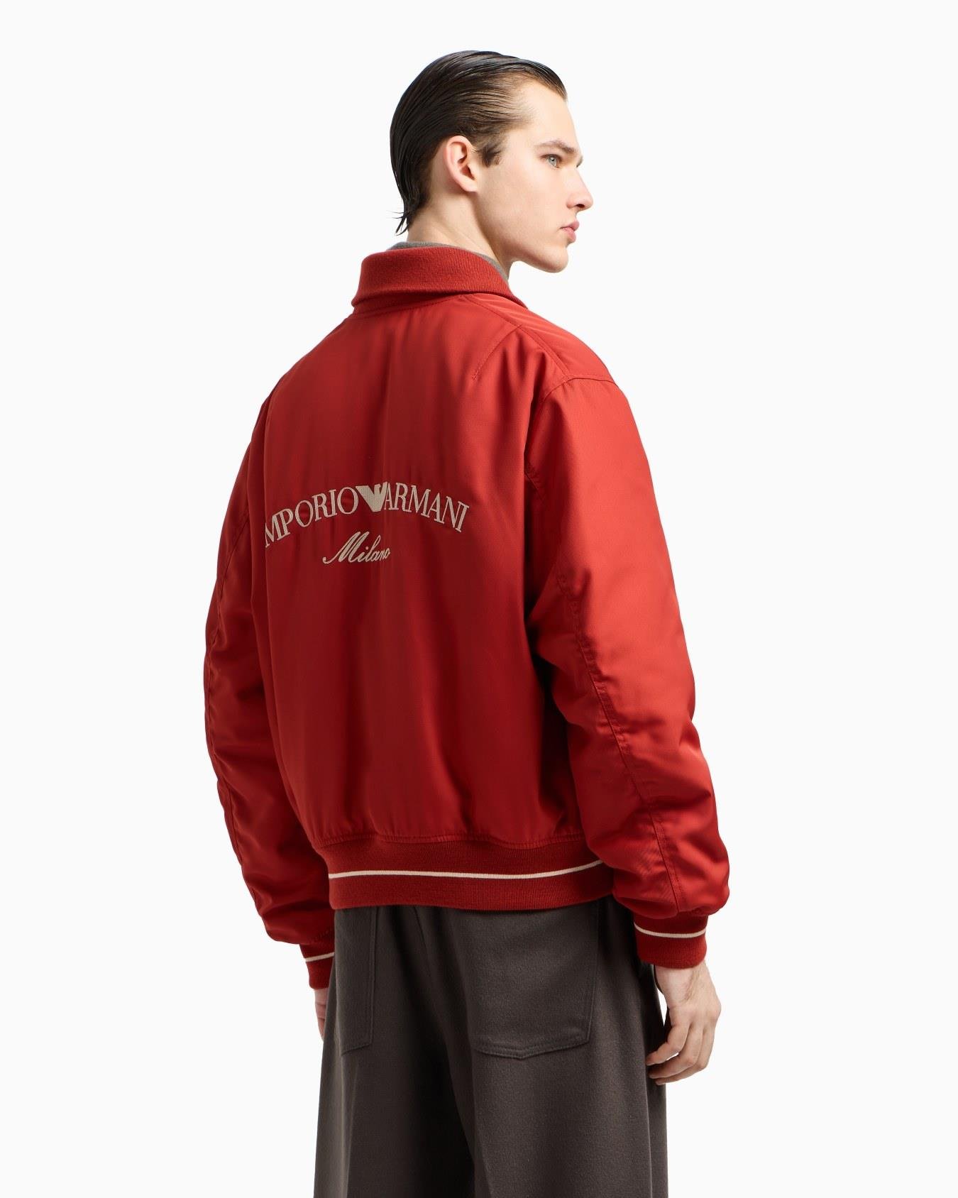 Emporio Armani Emporıo Armani Erkek Uzun Kol Düğme Kapama Sırt Bölümde İşlemeli Logo Kırmızı Ceket EM003124 AF18264-U5035