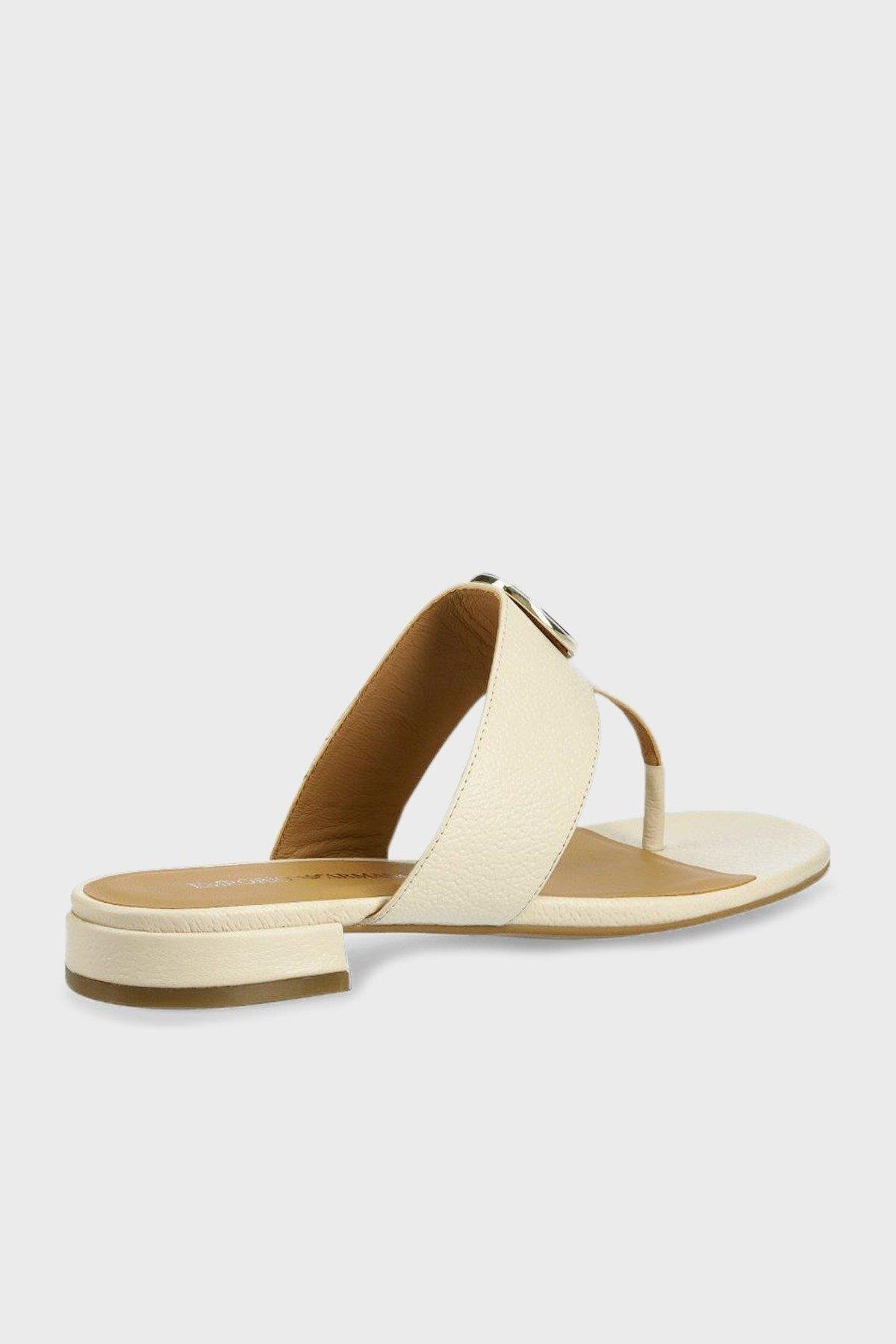 Emporio Armani Emporıo Armani Kadın İnce Tabanlı Parmak Arası Bej Sandalet X3Q078 XF636-BEJ