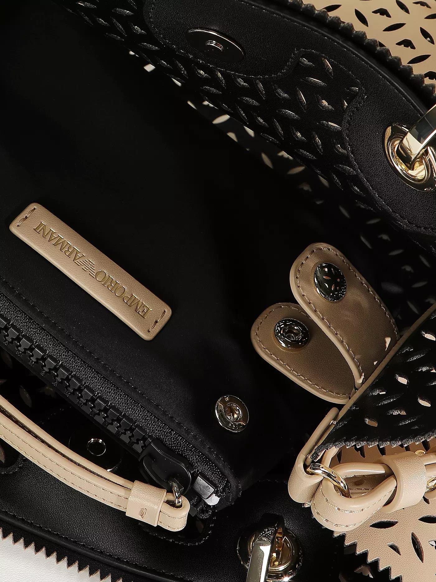 Emporio Armani Emporıo Armani Kadın Marka Logo Detaylı Fermuarlı Çok Cepli Ekru Omuz Çantası Y3D166 YVX3A-80536