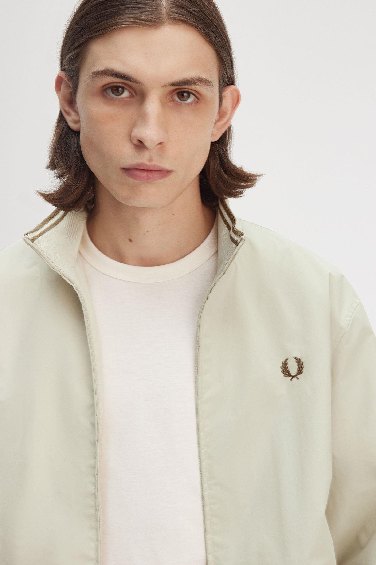 Fred Perry Fred Perry Unısex Dik Yaka Fermuar Kapamalı Sol Gögüs Defne Çelenkli Bej Ceket J2660-S65