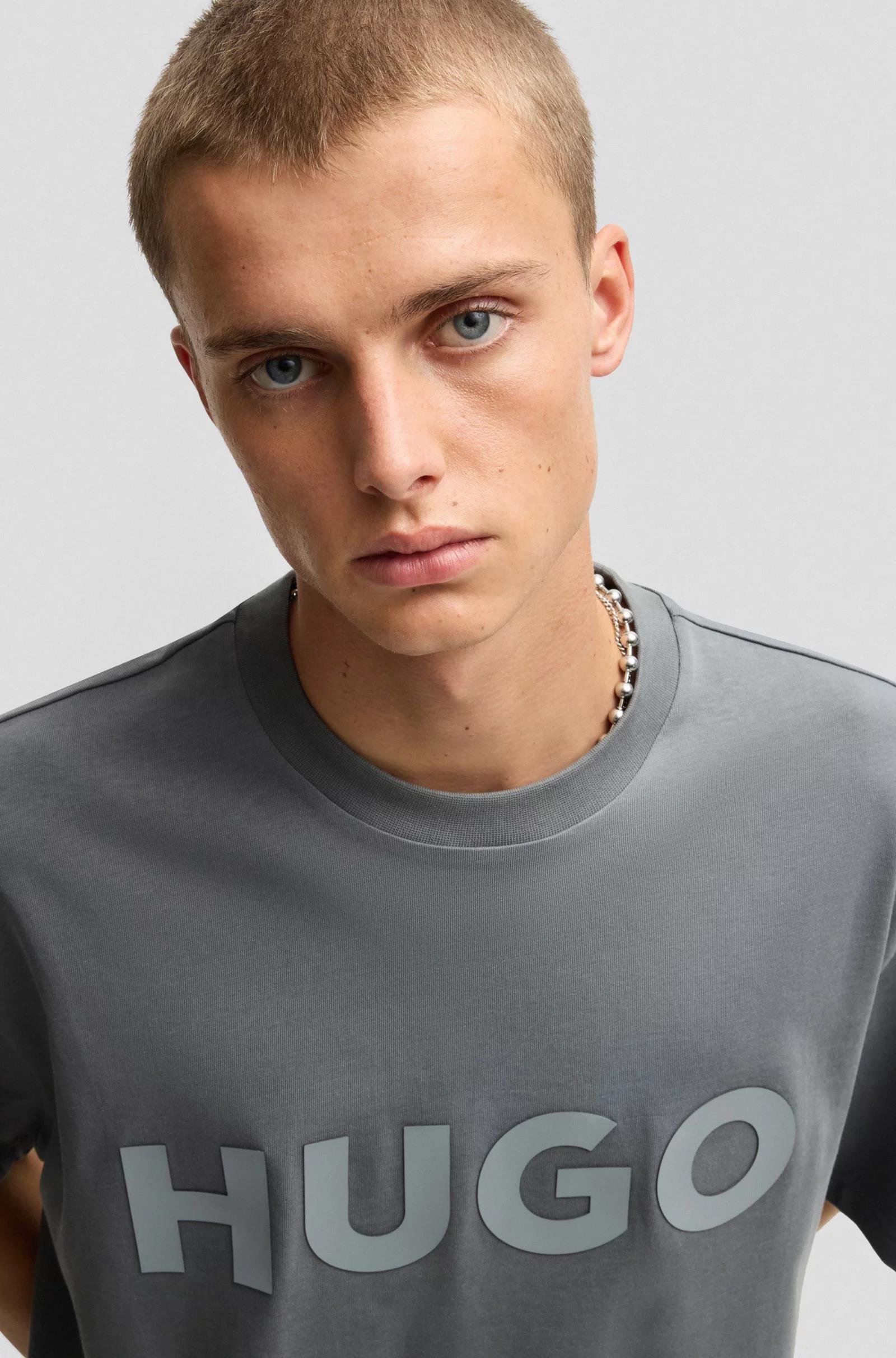 HUGO HUGO Erkek Oversize Büyük Logo İşlemeli Pamuklu Yuvarlak Yaka Kısa Kollu Antrasit T-Shirt 50525765-086