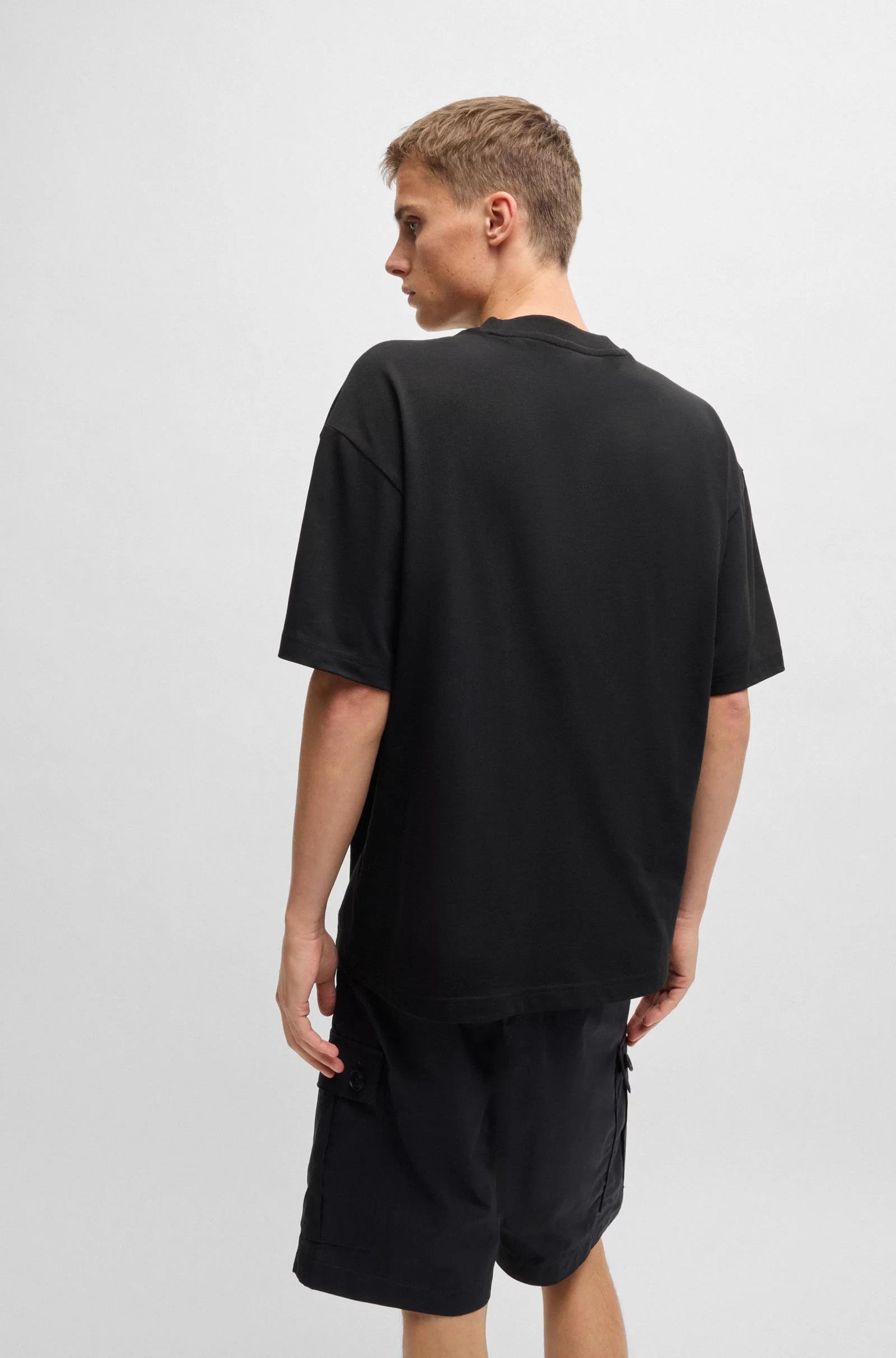 HUGO HUGO Erkek Oversize Büyük Logo İşlemeli Pamuklu Yuvarlak Yaka Kısa Kollu Siyah T-Shirt 50525765-001