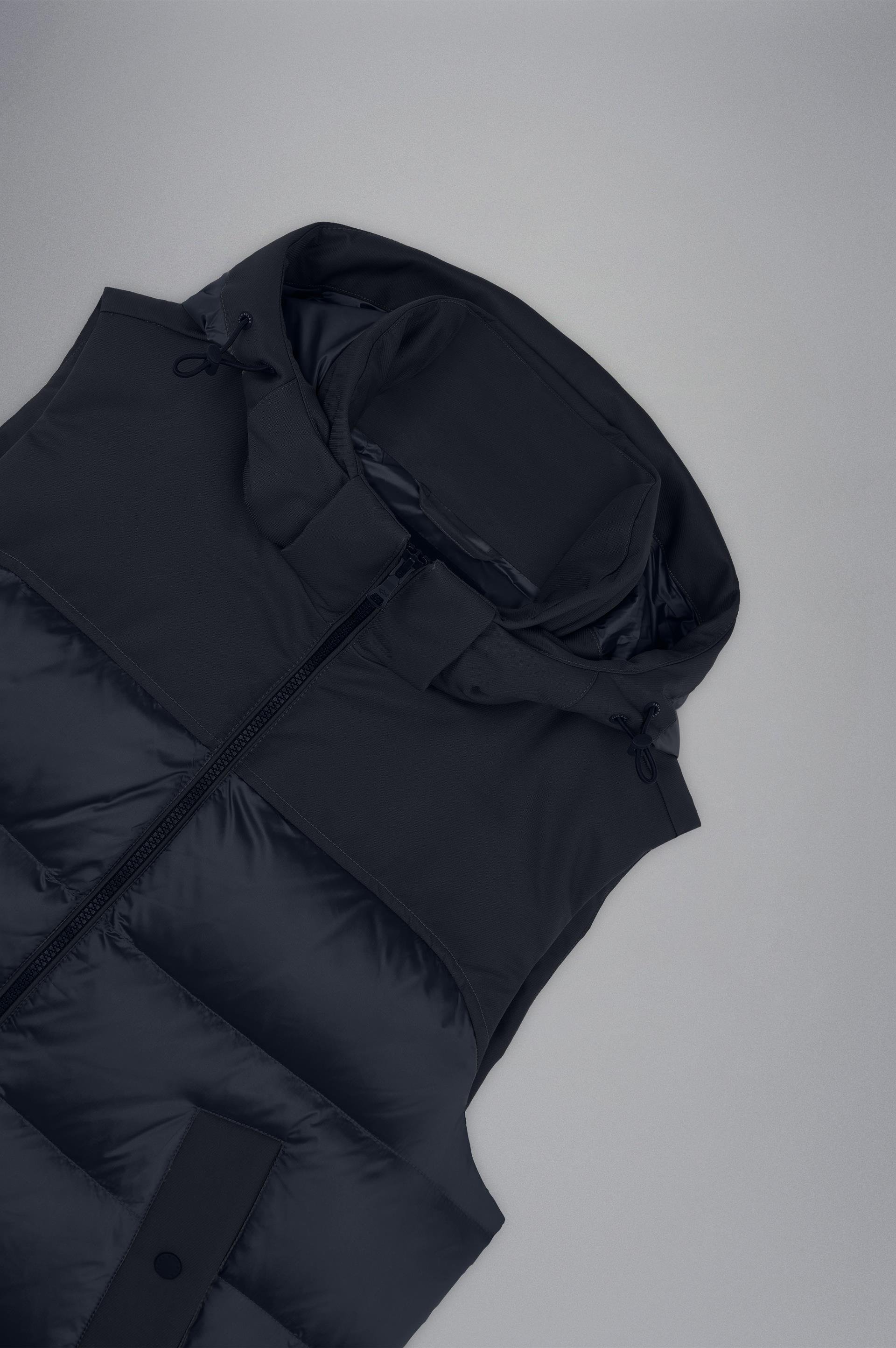 Paul Shark Paul Shark Erkek Çıkarılabilir Kapüşonlu Kaz Tüyü Dolgulu Cepleri Düğmeli Mavi Yelek 14312671-050