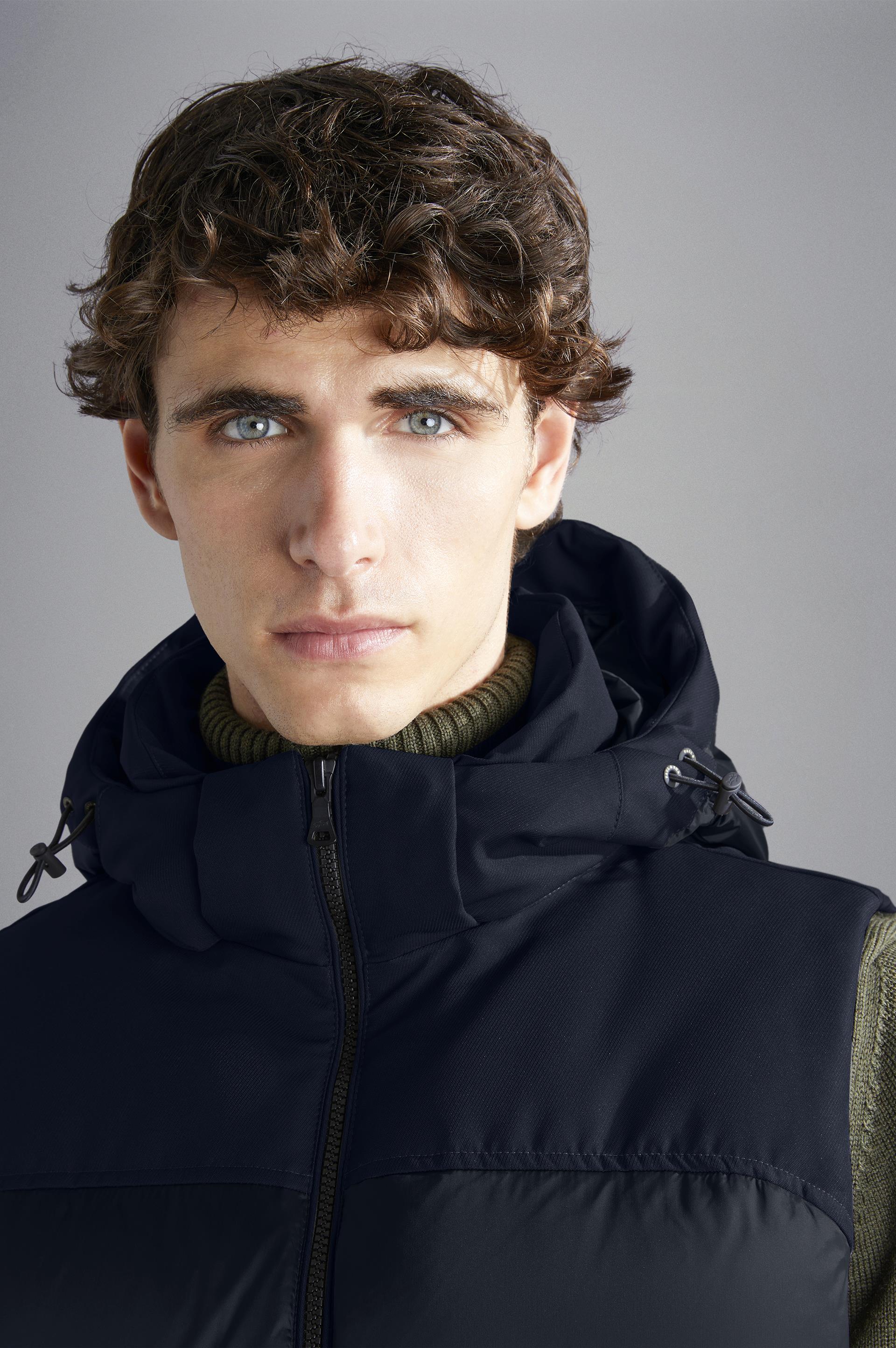 Paul Shark Paul Shark Erkek Çıkarılabilir Kapüşonlu Kaz Tüyü Dolgulu Cepleri Düğmeli Mavi Yelek 14312671-050