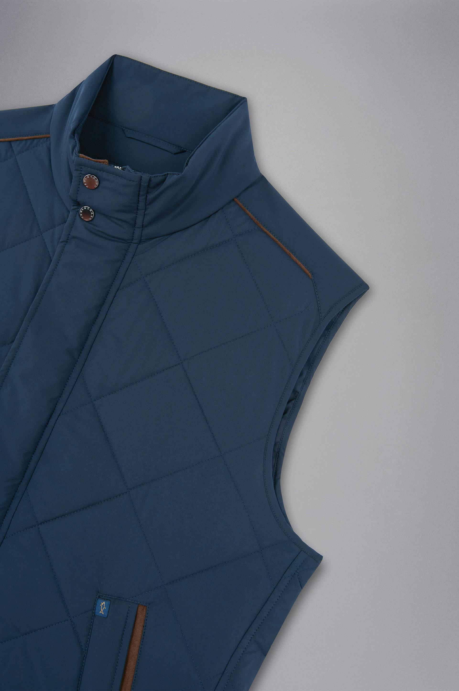 Paul Shark Paul Shark Erkek Elmas Kapitoneli İç Cepli Çift Taraflı Fermuar ve Çıtçıtlı Kapatmalı Normal Kesim Mavi Yelek 14312609-013