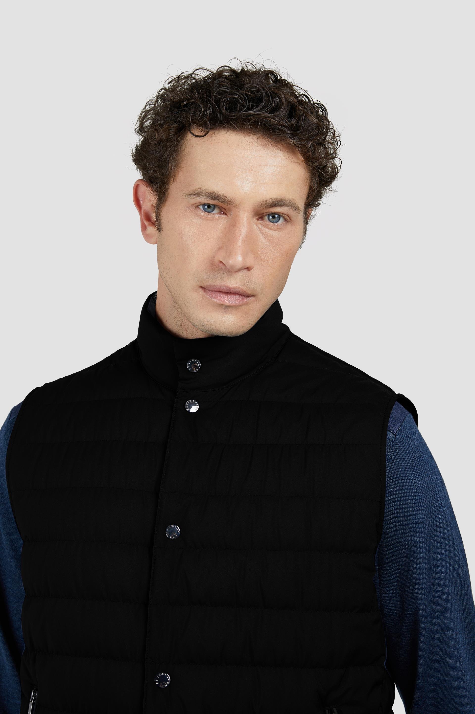 Paul Shark Paul Shark Erkek Kapitoneli Regular Fit Dik Yaka Kolsuz Siyah Yelek 25412630-011