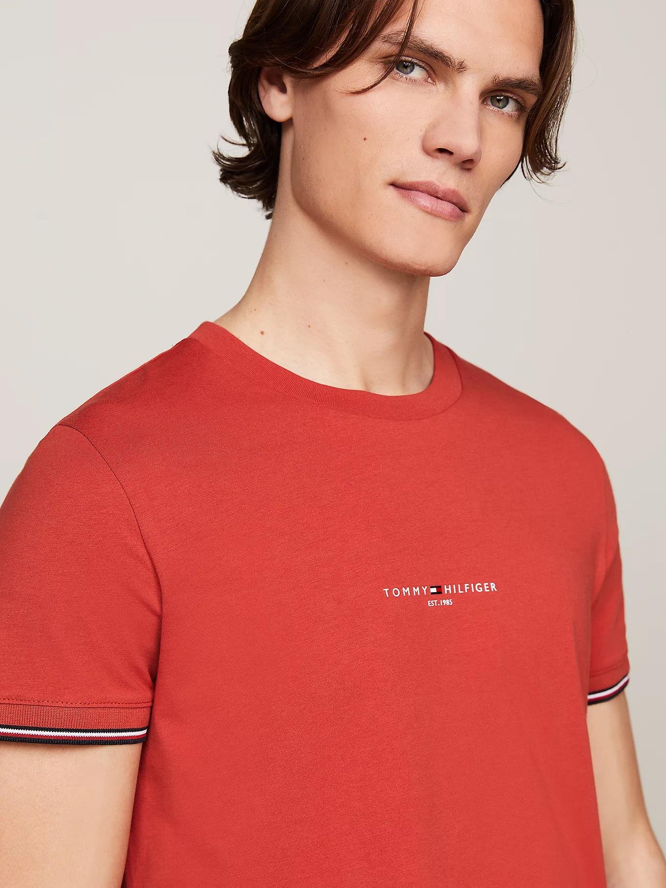 Tommy Hilfiger Tommy Hilfiger Erkek Dokuma Kumaş Kısa Kol Düz Model Kırmızı T-Shirt MW0MW32584-XM0