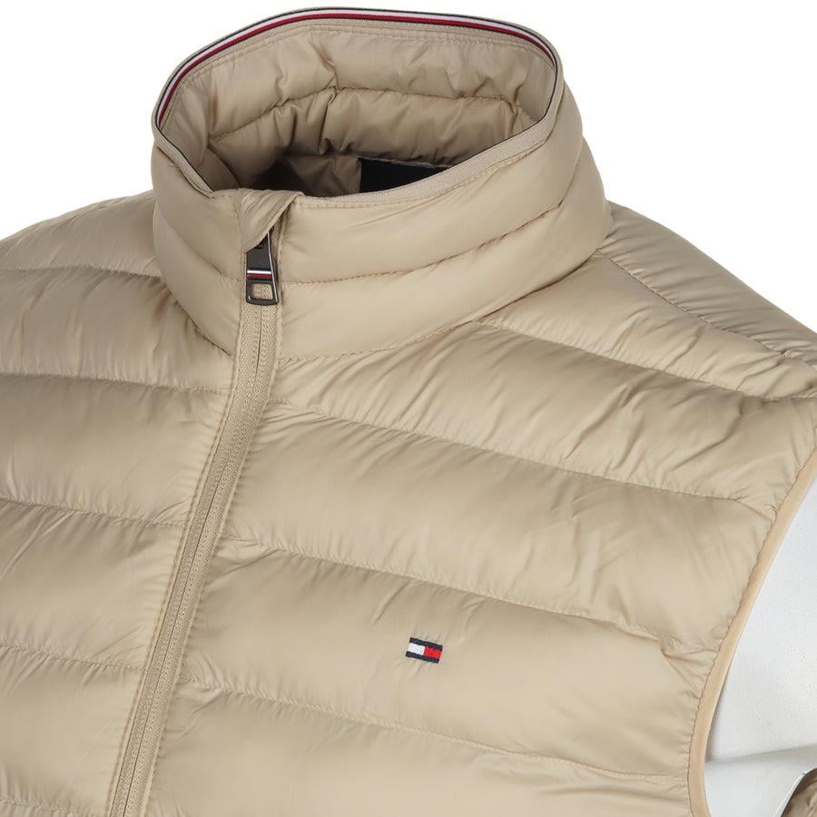 TOMMY HILFIGER Tommy Hilfiger Erkek Kapitoneli Regular Fit Fermuarlı Bej Yelek MW0MW37677-RBT