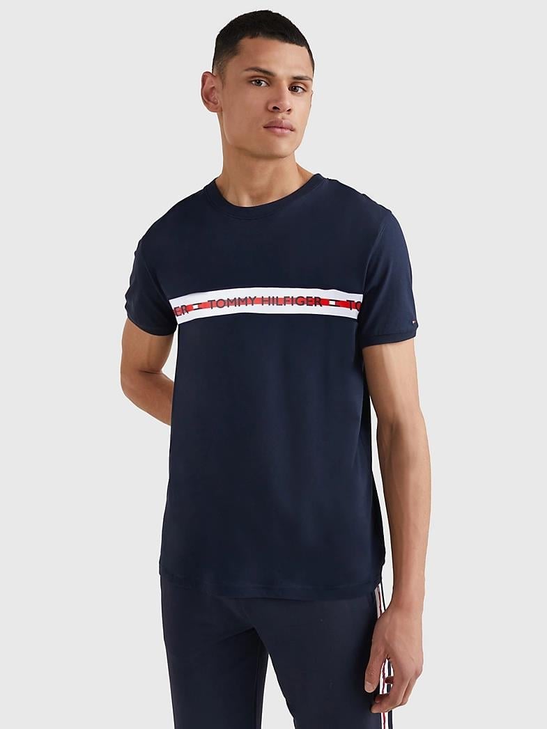 Tommy Hilfiger Tommy Hilfiger Erkek Kısa Kollu Yuvarlak Yaka Logolu Lacivert T-Shirt UM0UM01915-DW5