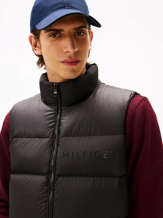 Tommy Hilfiger Tommy Hilfiger Erkek Kolsuz Dik Yaka Şişme Fermuar Kapama Siyah Yelek MW0MW41360-BDS