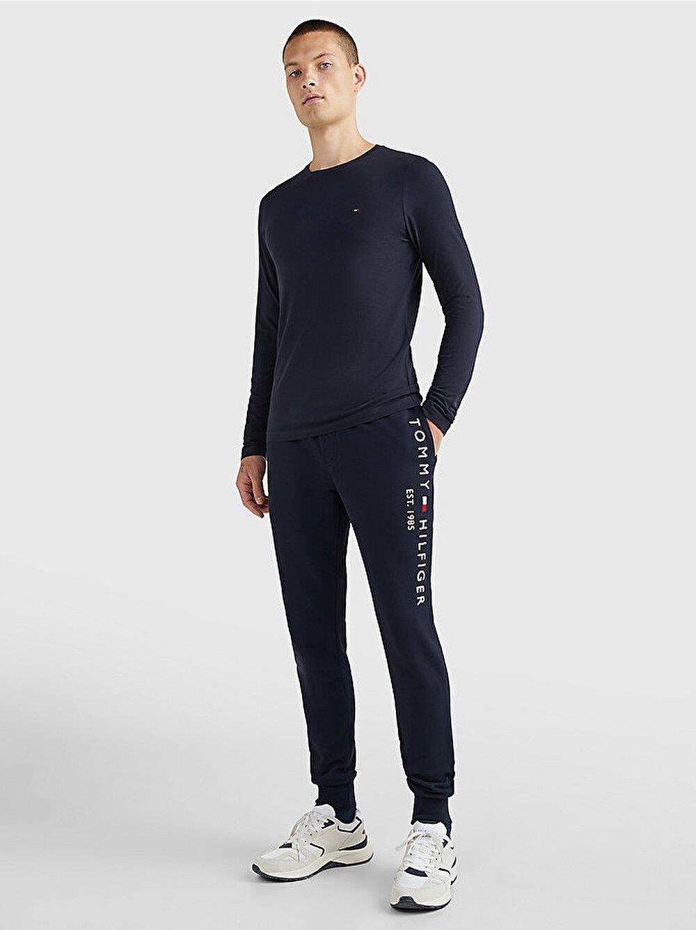 Tommy Hilfiger Tommy Hilfiger Erkek Marka Logo Detaylı Kısa Kollu Yuvarlak Yakalı Lacivert T-Shirt MW0MW10804-DW5