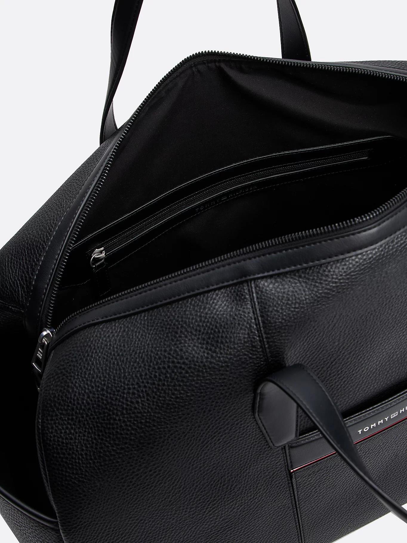 Tommy Hilfiger Tommy Hilfiger Erkek Silindir Forma Sahip Çıkarılabilir Askılı Fermuar Kapamalı Siyah Valiz & Bavul AM0AM13080-BDS