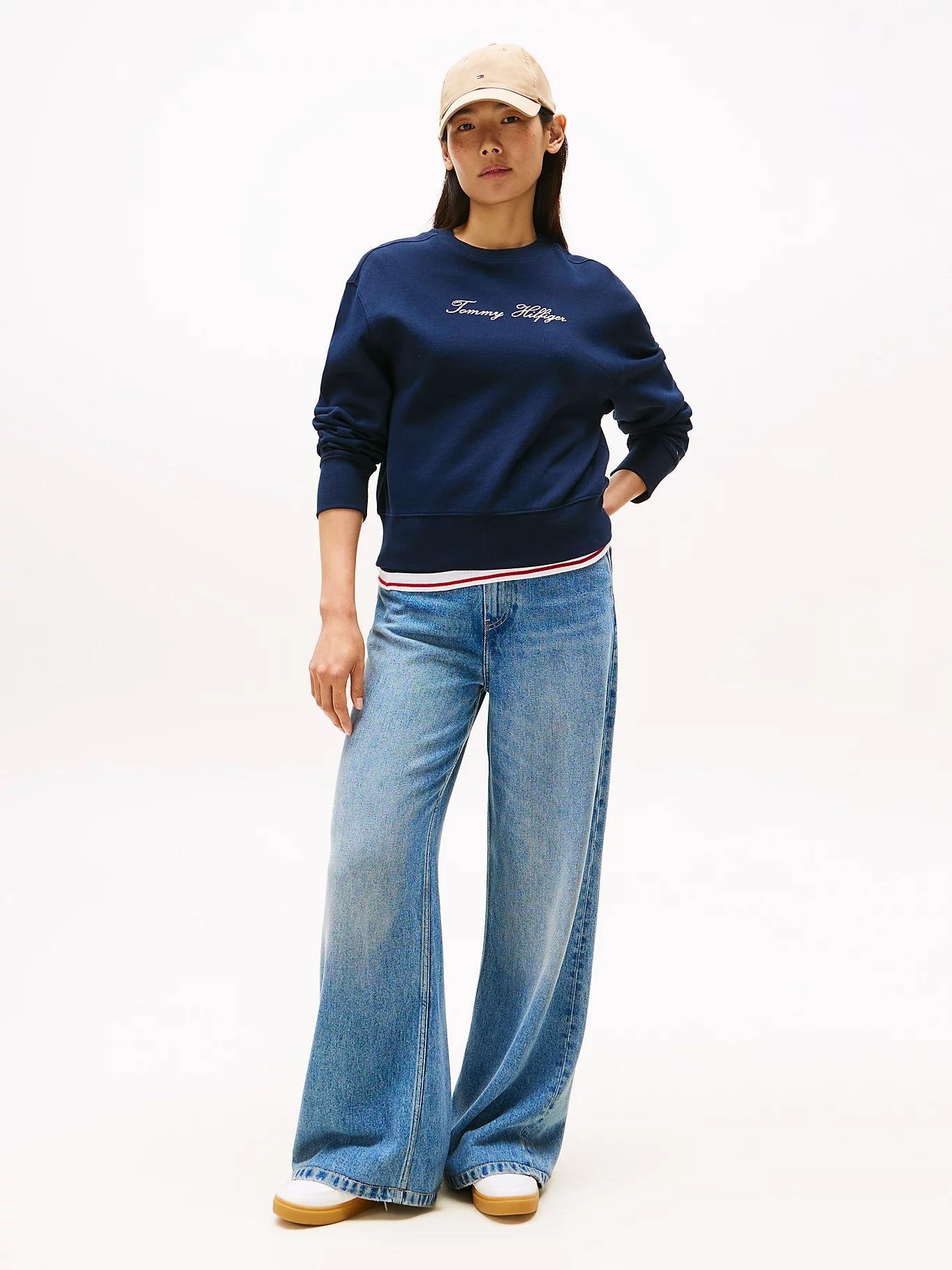 TOMMY HILFIGER Tommy Hilfiger Kadın Oversize Kesim Yuvarlak Yaka Pamuklu Logo İşlemeli Uzun Kollu Lacivert Sweatshirt WW0WW47159-C1G