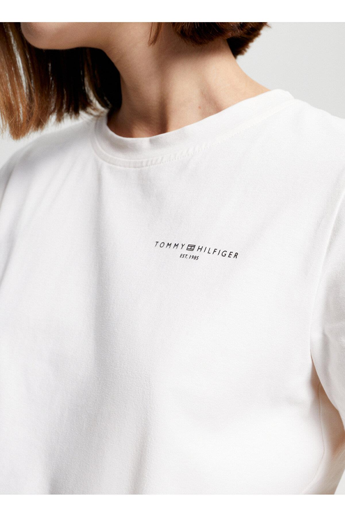 Tommy Hilfiger Tommy Hilfiger Kadın Pamuklu Yuvarlak Yaka Marka Logolu Beyaz T-Shirt WW0WW37877-YBL