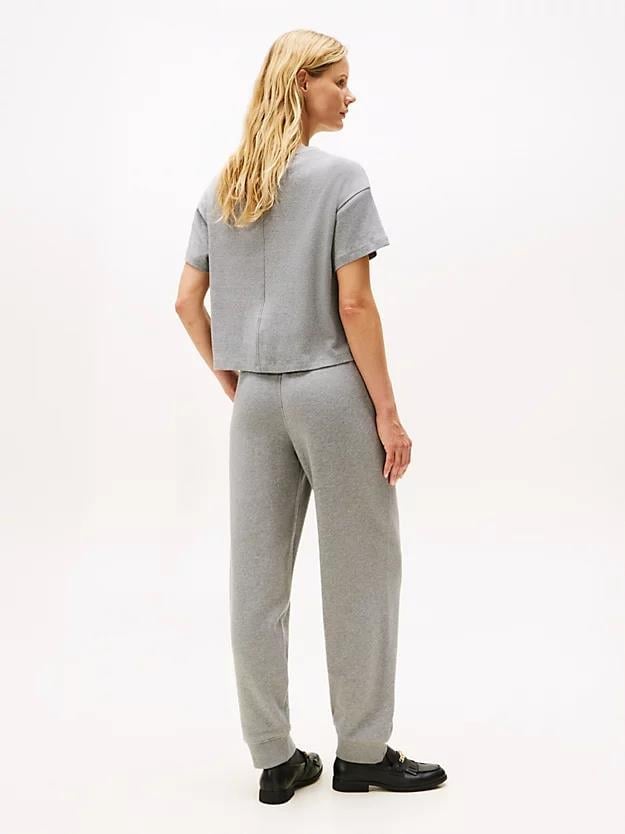 Tommy Hilfiger Tommy Hilfiger Kadın Rahat Kalıp Yuvarlak Yakalı TH Logo İşleme Detaylı Kısa Kollu Gri T-Shirt WW0WW47314-P61