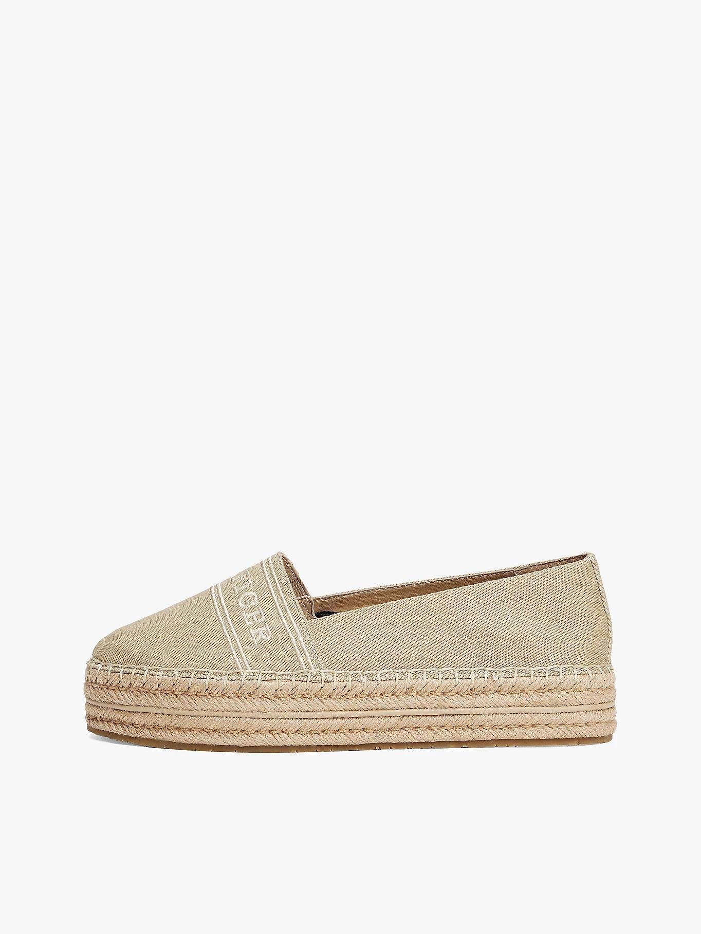 TOMMY HILFIGER Tommy Hilfiger Kadın Rahat Düz Taban Dikiş Detaylı Süet Bej Babet FW0FW08543-ACC