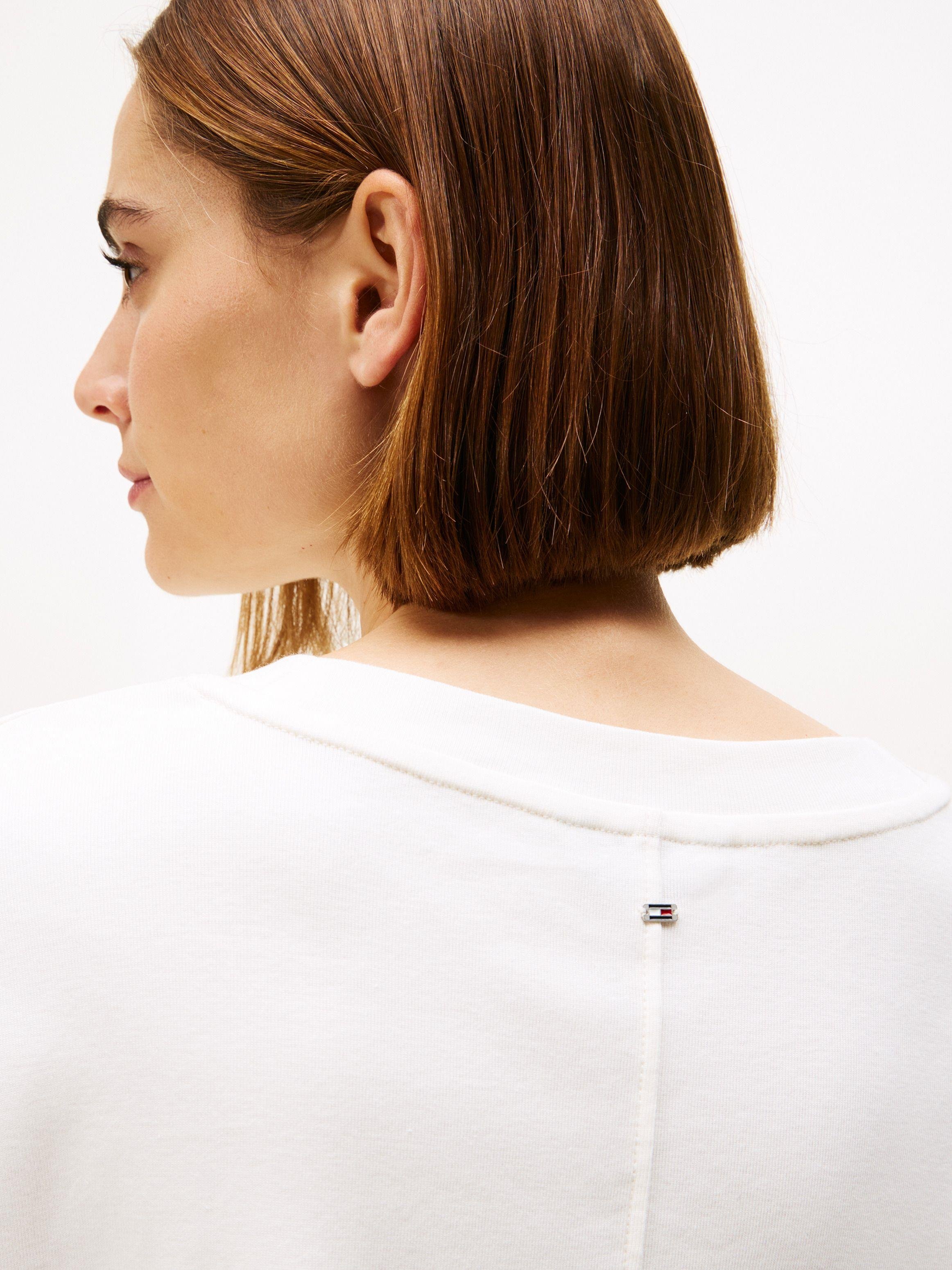 Tommy Hilfiger Tommy Hilfiger Kadın Rahat Kalıp Yuvarlak Yakalı TH Logo İşleme Detaylı Kısa Kollu Beyaz T-Shirt WW0WW47314-YA8