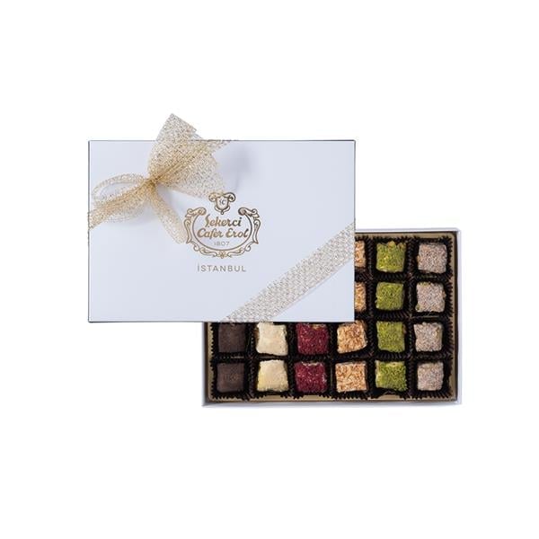 Şekerci Cafer ErolKarışık Exclusive Çerezli Kare  Lokum - Beyaz İnce Kutu