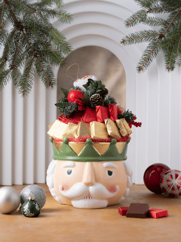 Şekerci Cafer ErolYılbaşı Özel Taçlı Noel Baba Figürlü Kase Sütlü Çikolata No:2