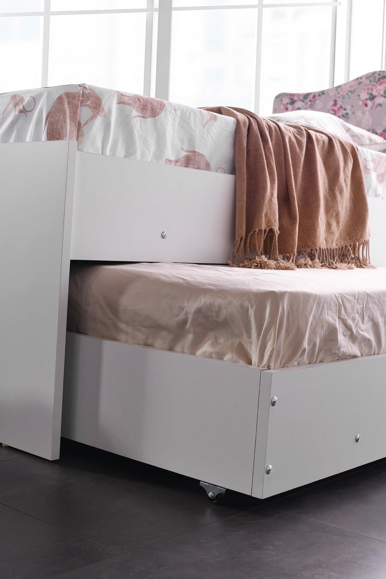 Vize Beyza Genç Odası Takımı