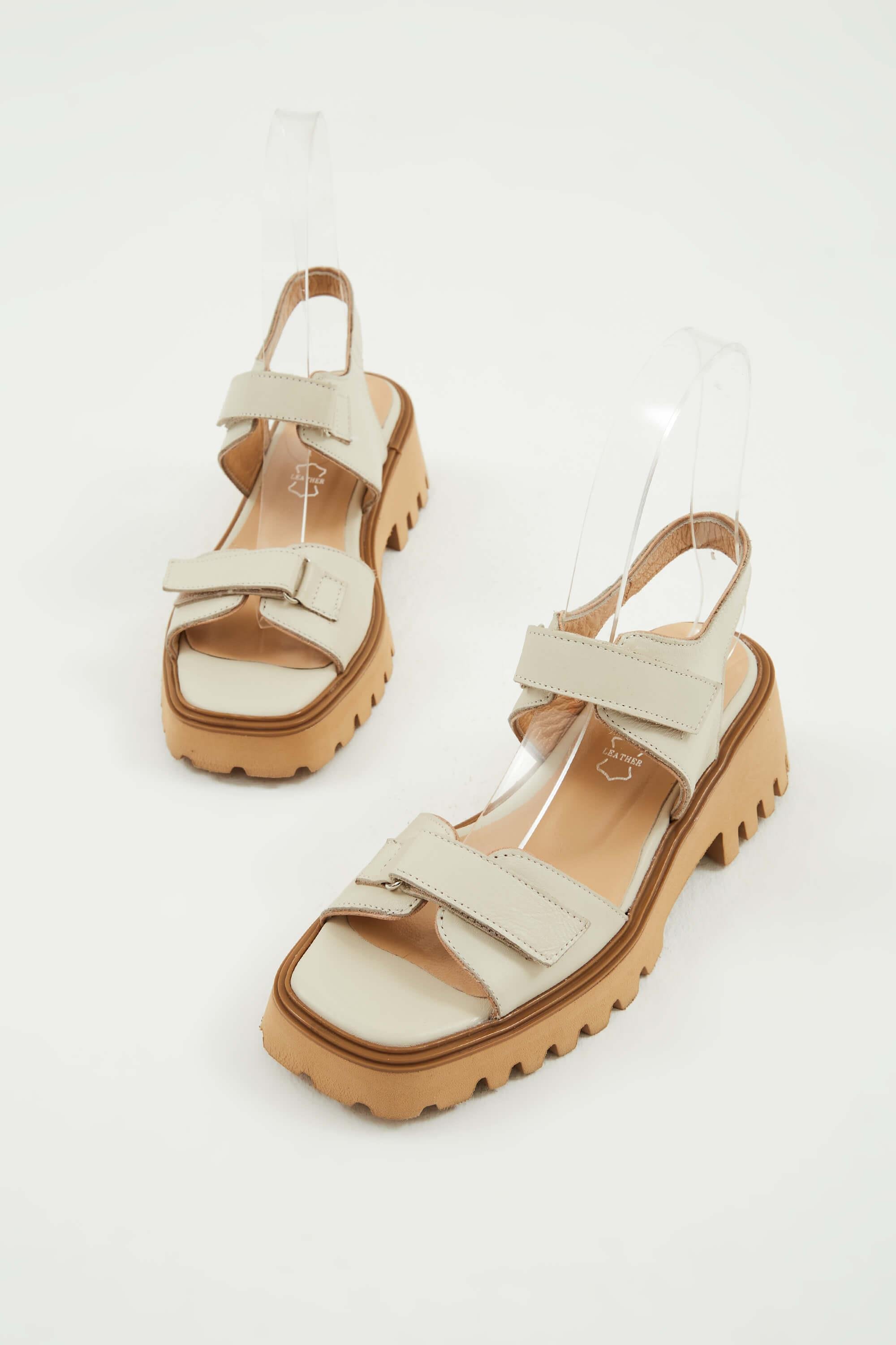 Tamer Tanca Kadın Hakiki Deri Bej Düz Sandalet