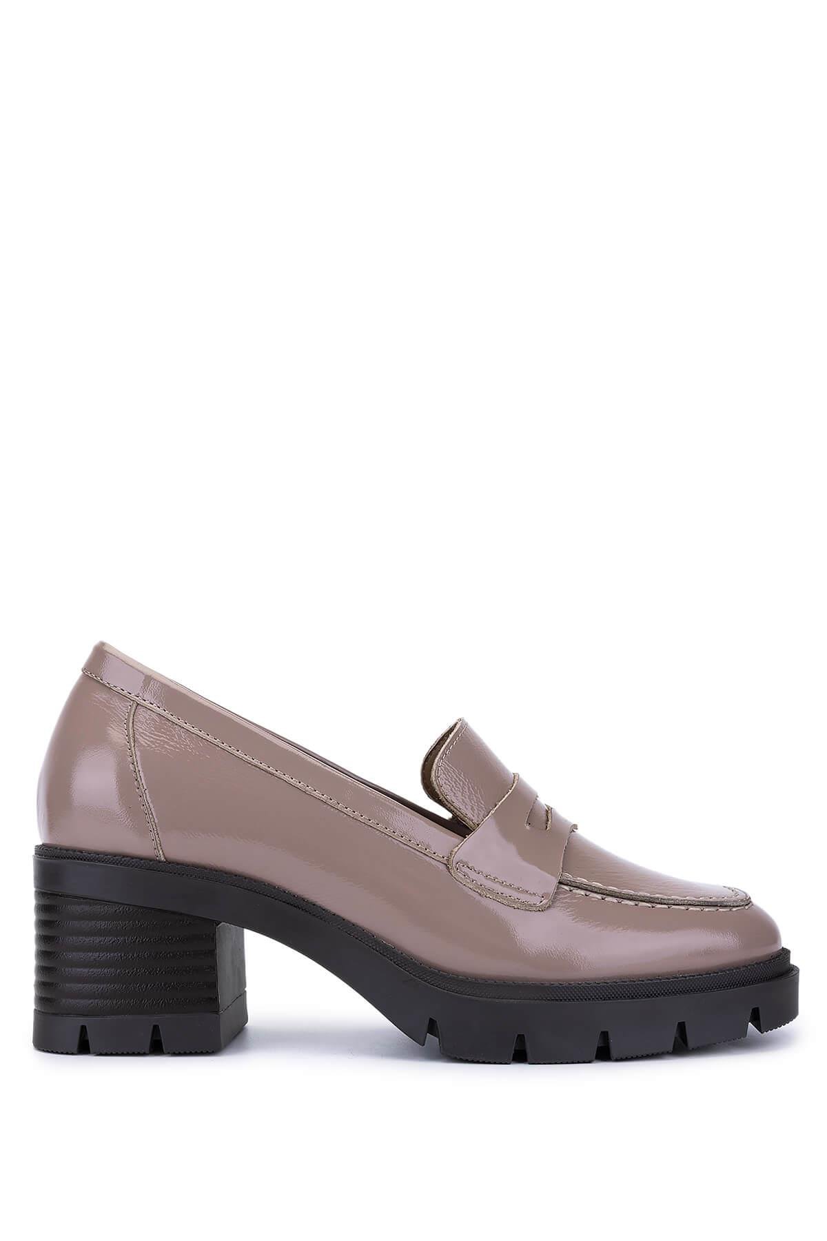 Tamer Tanca Kadın Hakiki Deri Bej Rugan Topuklu Ayakkabı