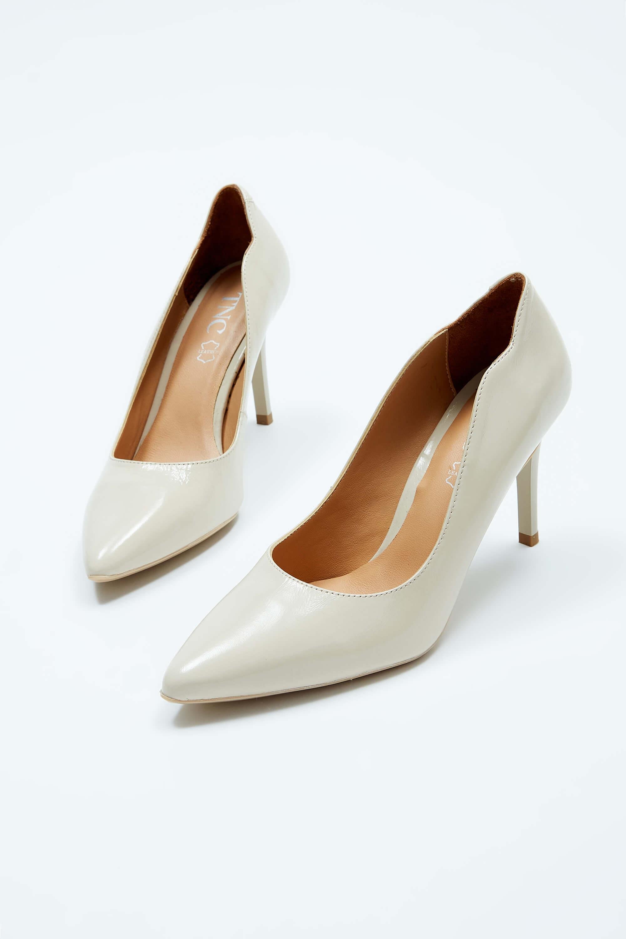 Tamer Tanca Kadın Hakiki Deri Bej Topuklu Ayakkabı