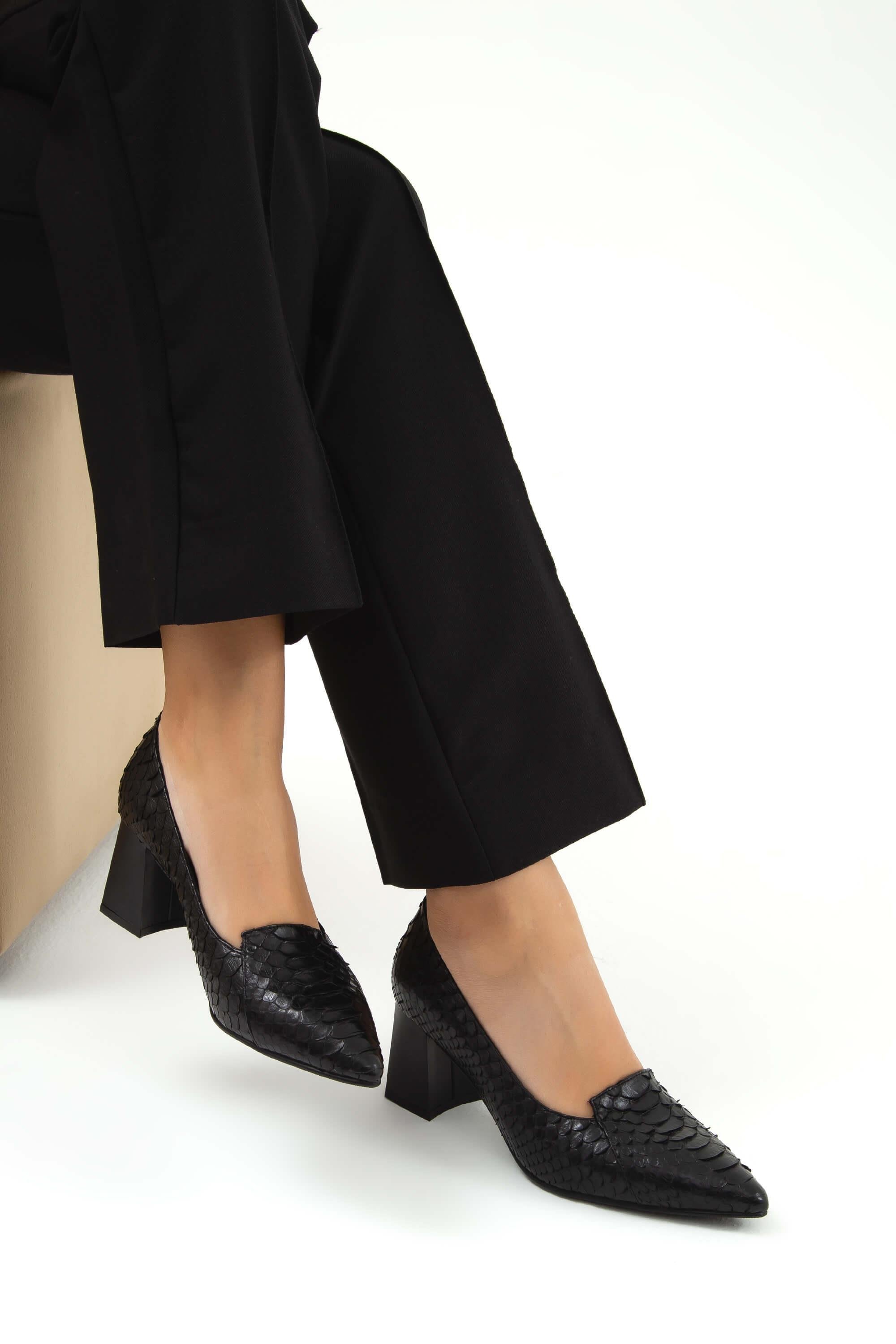 Tamer Tanca Kadın Hakiki Deri Siyah Klasik Ayakkabı