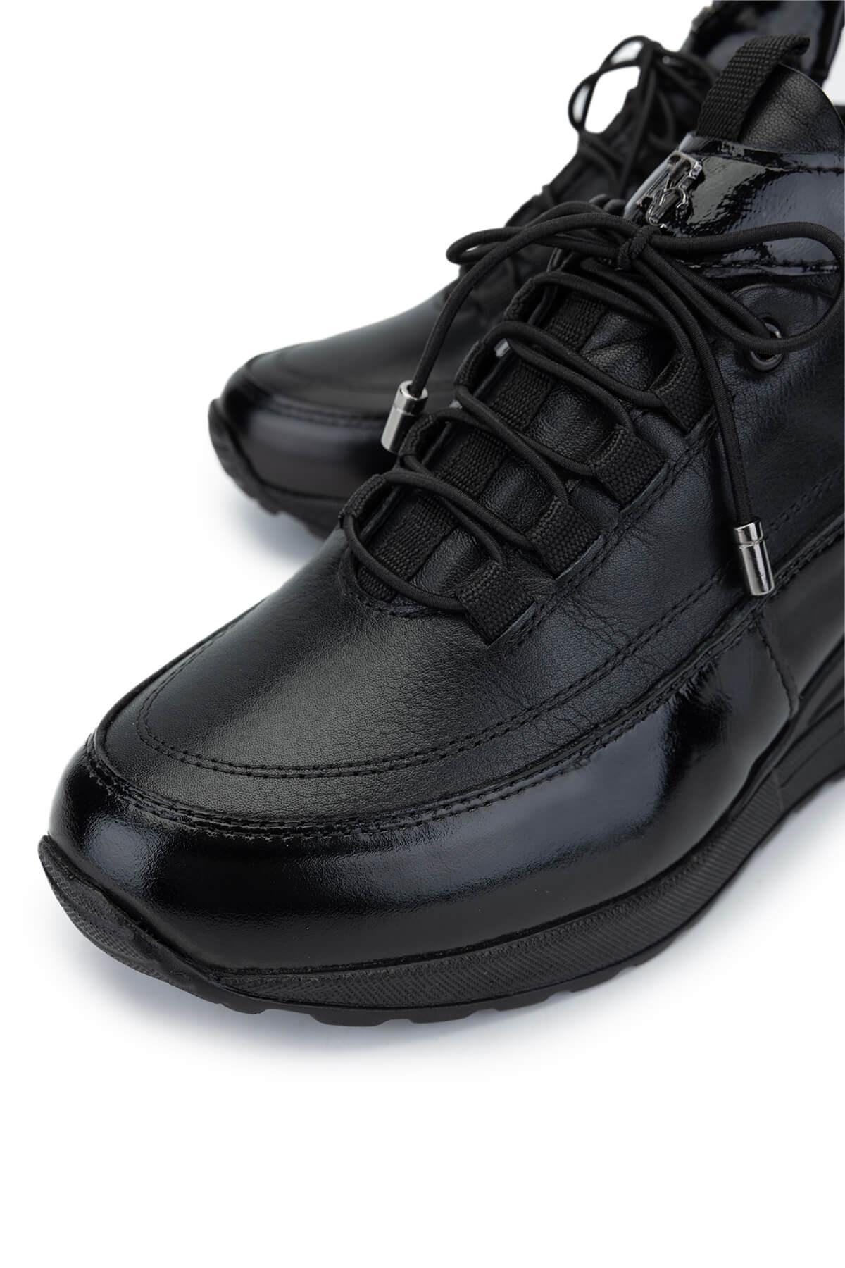 Tamer Tanca Kadın Hakiki Deri Siyah Rugan Casual Ayakkabı