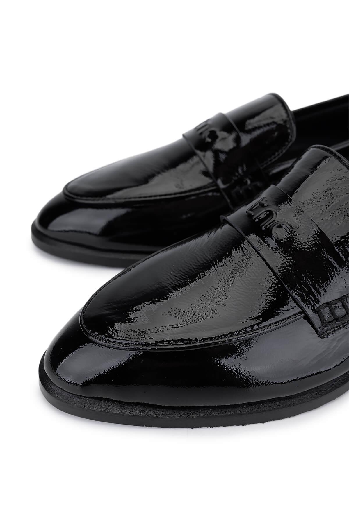 Tamer Tanca Kadın Hakiki Deri Siyah Rugan Loafer Ayakkabı