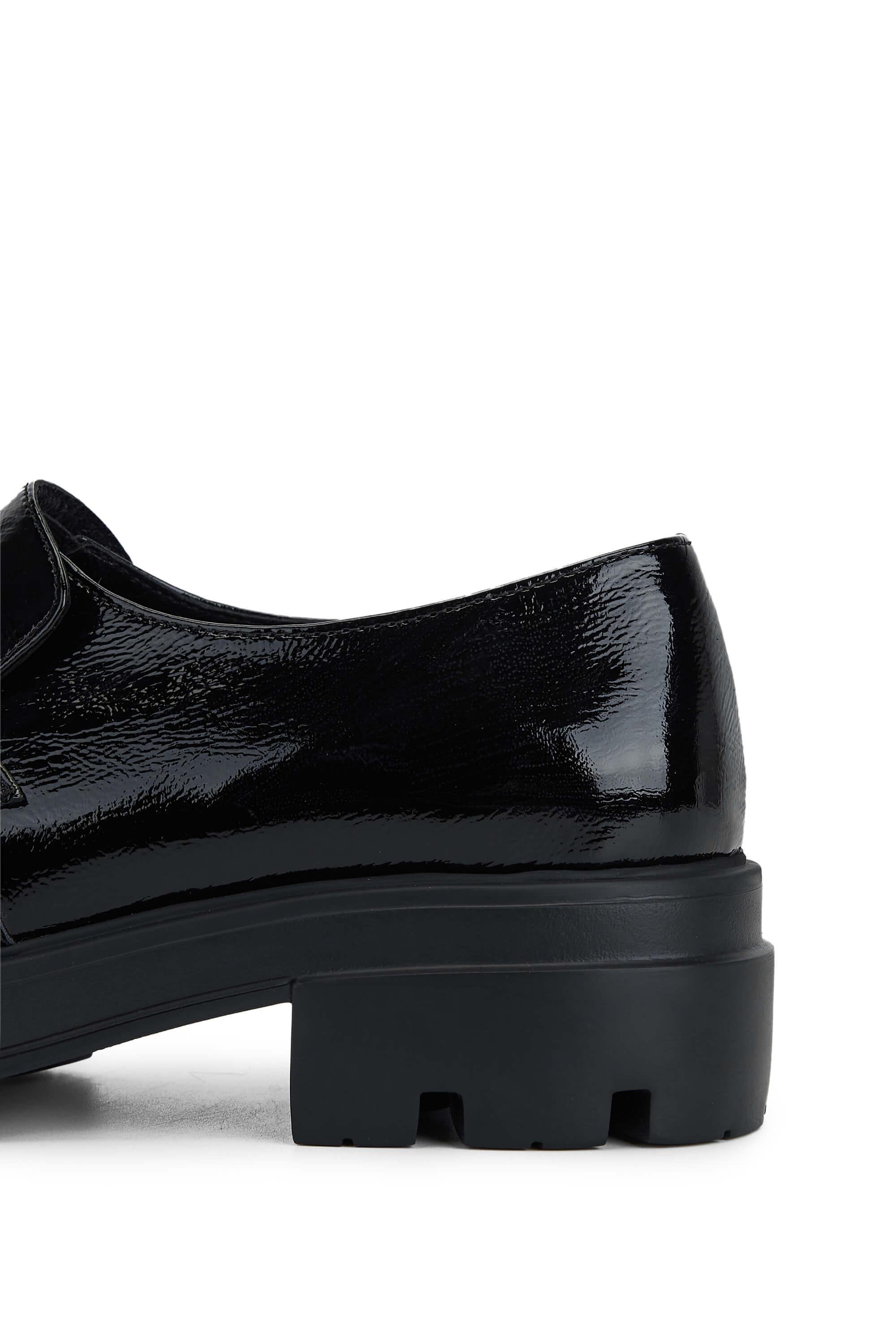 Tamer Tanca Kadın Hakiki Deri Siyah Rugan Loafer Ayakkabı