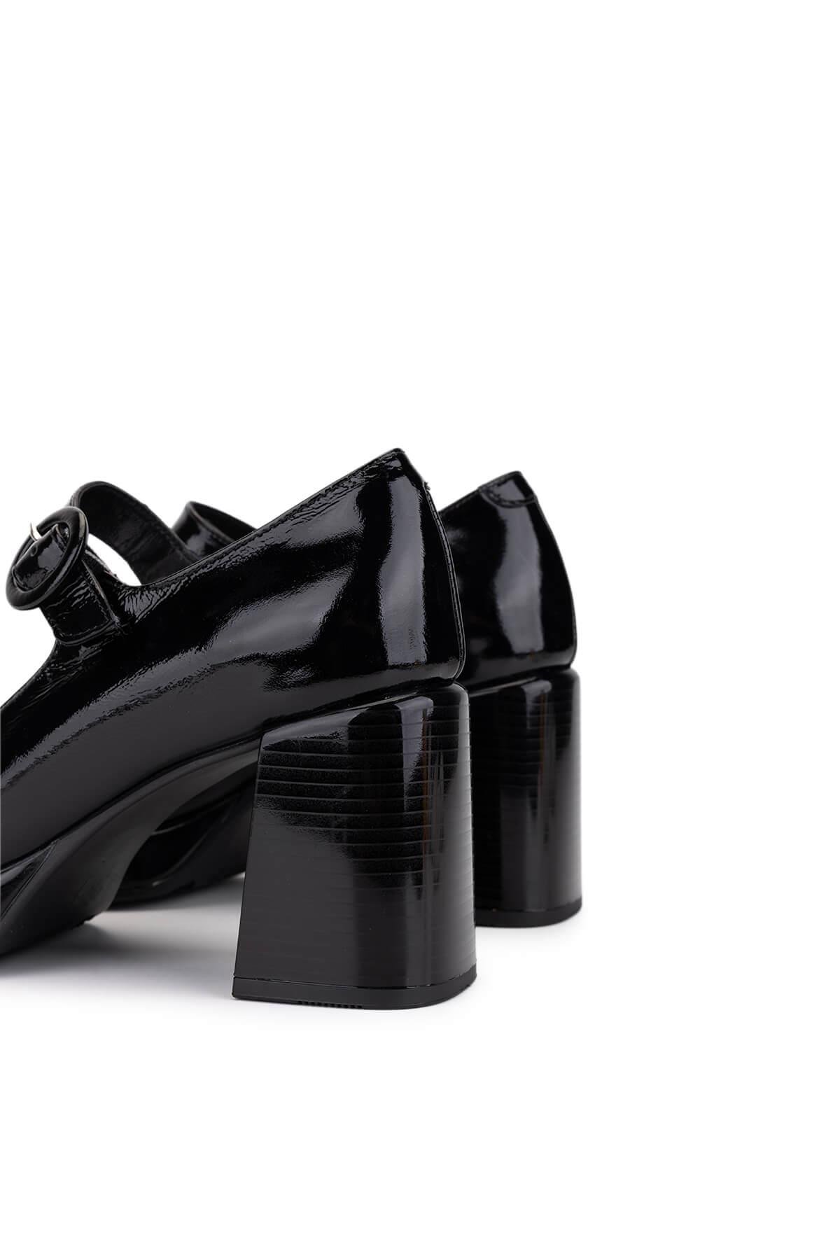 Tamer Tanca Kadın Hakiki Deri Siyah Rugan Topuklu Ayakkabı