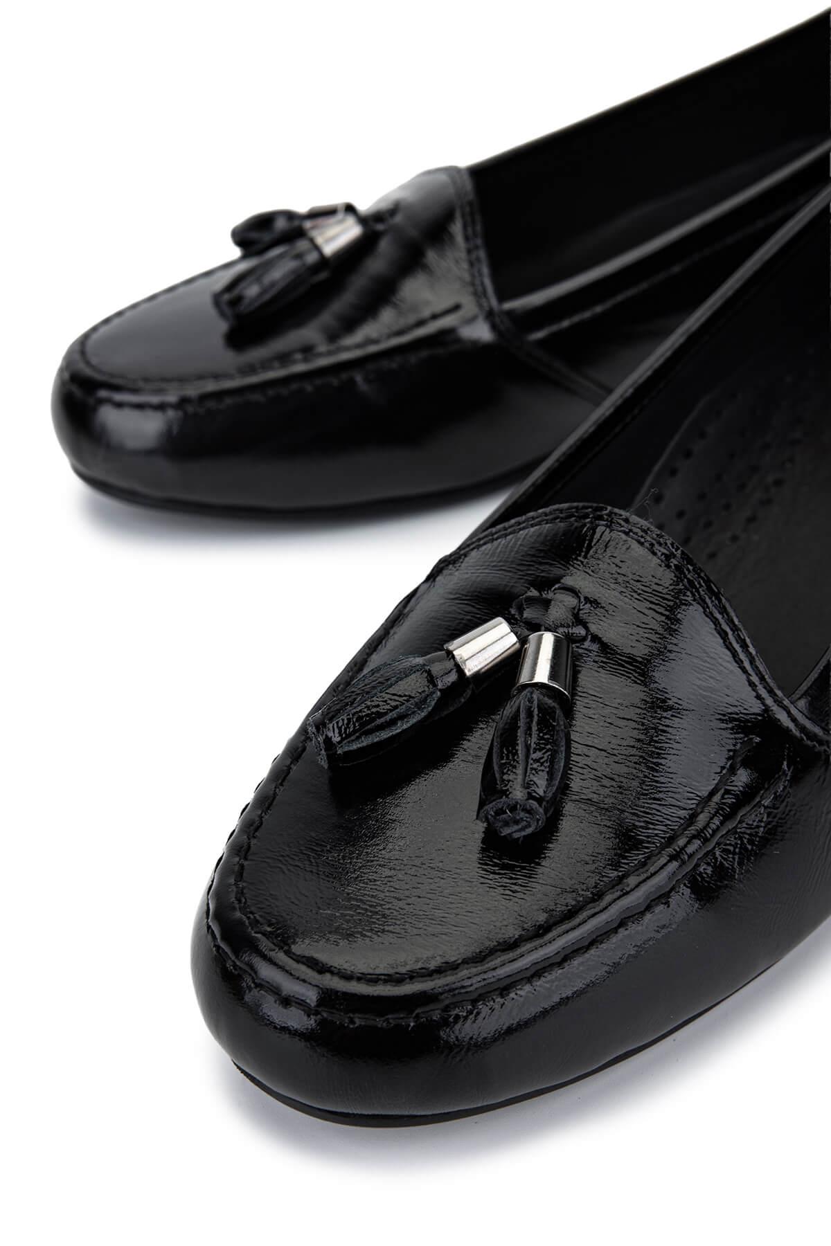 Tamer Tanca Kadın Hakiki Deri Siyah Rugan Comfort Ayakkabı