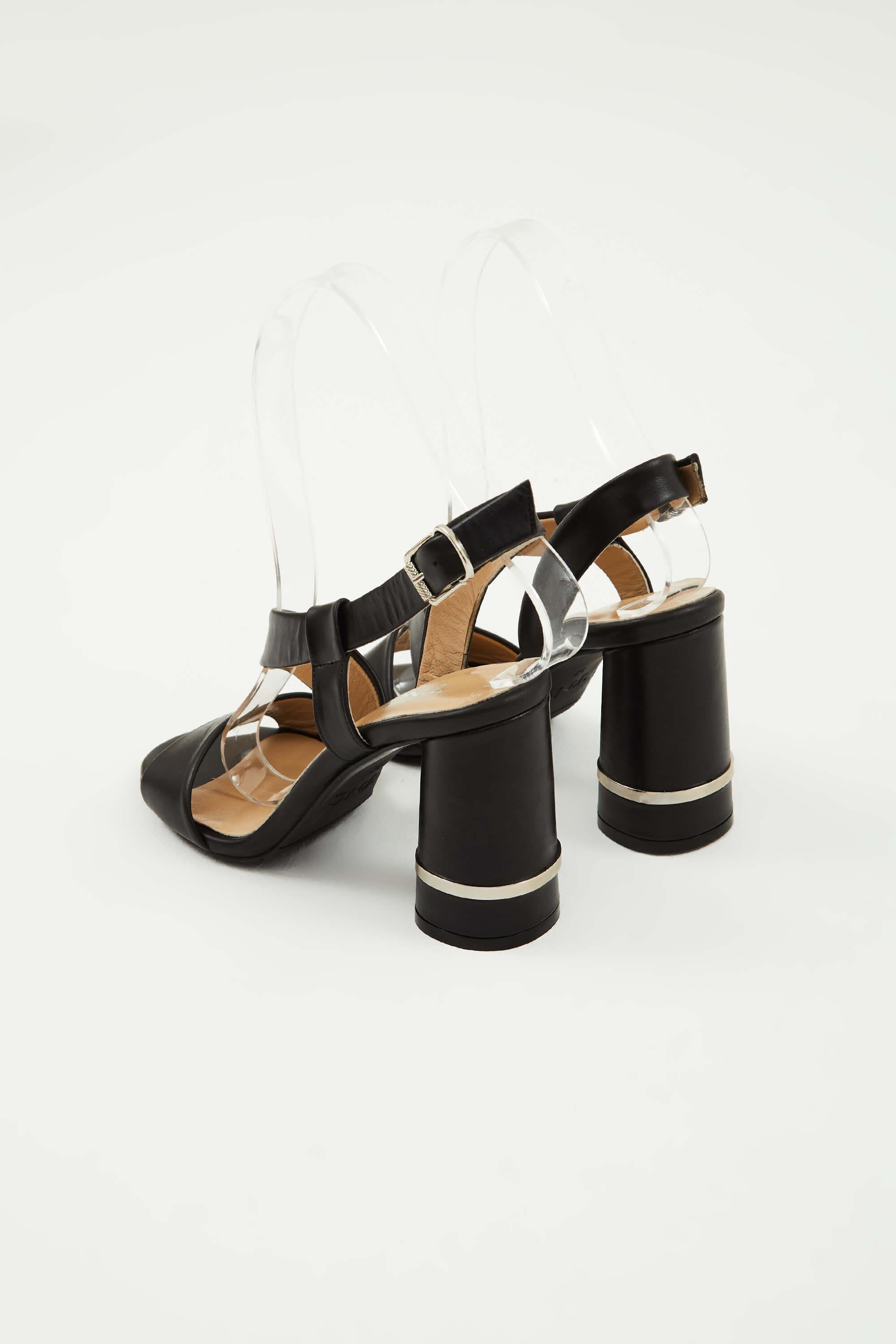 Tamer Tanca Kadın Hakiki Deri Siyah Topuklu Sandalet