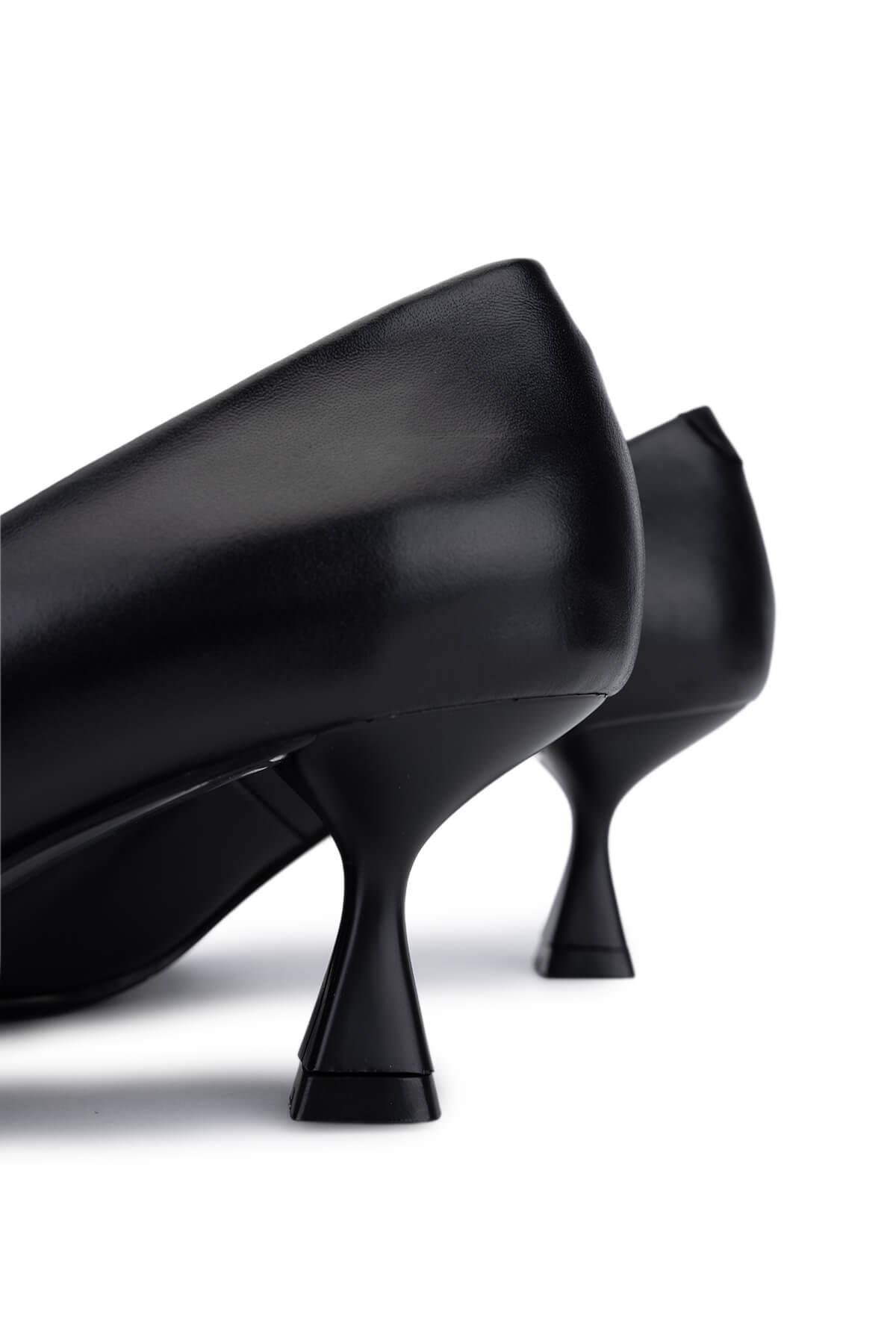 Tamer Tanca Kadın Hakiki Deri Siyah Topuklu Ayakkabı