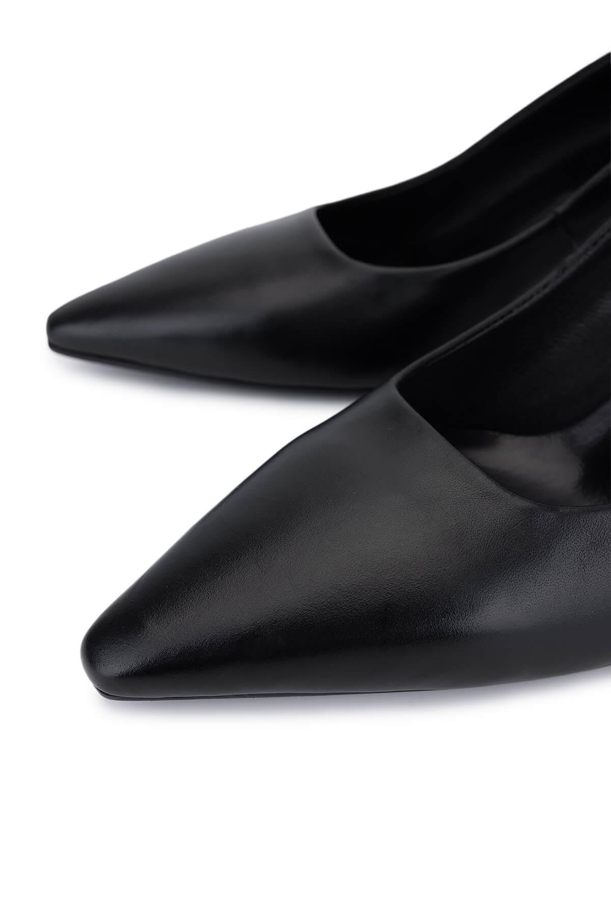 Tamer Tanca Kadın Hakiki Deri Siyah Topuklu Ayakkabı