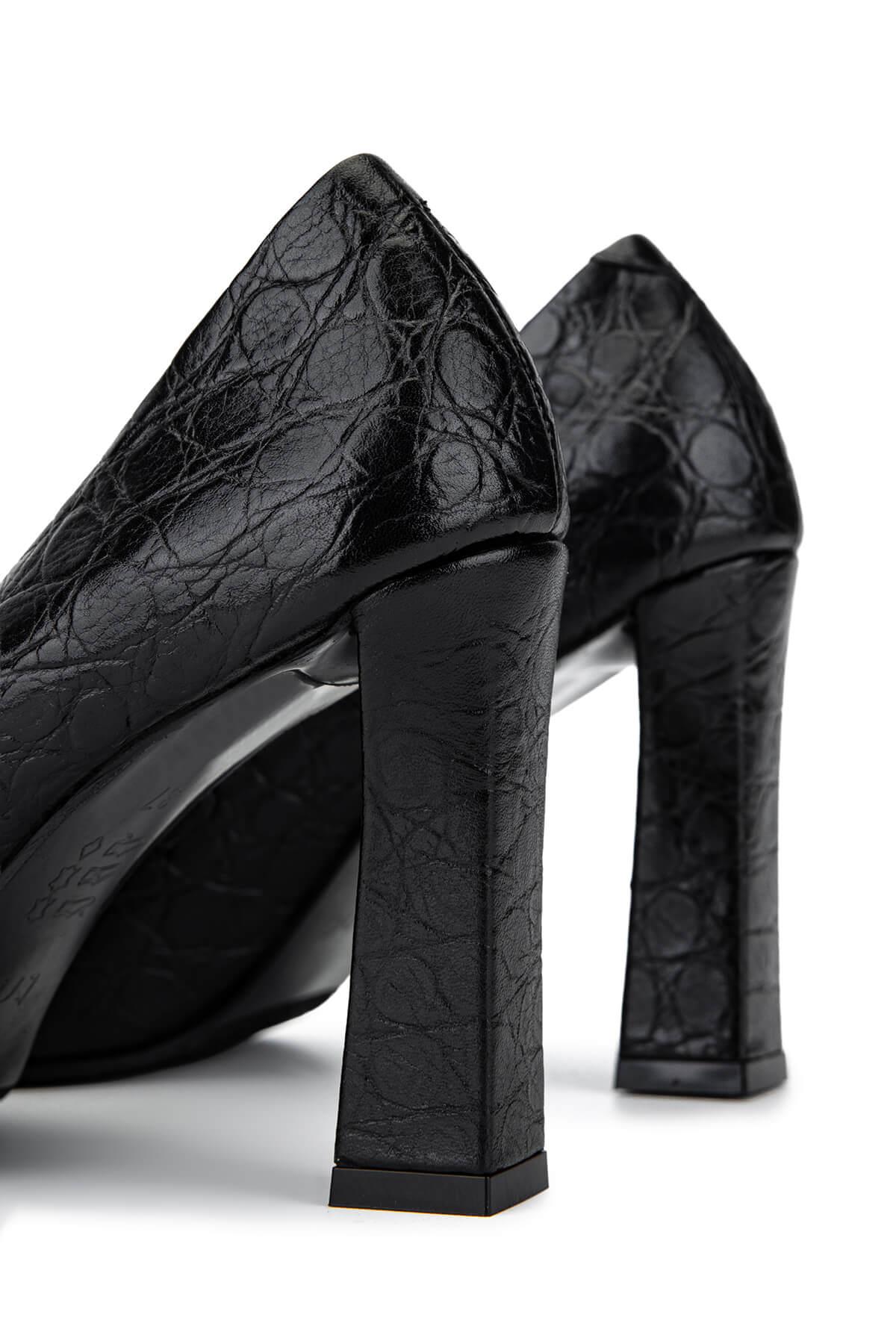 Tamer Tanca Kadın Siyah Rugan Topuklu Ayakkabı